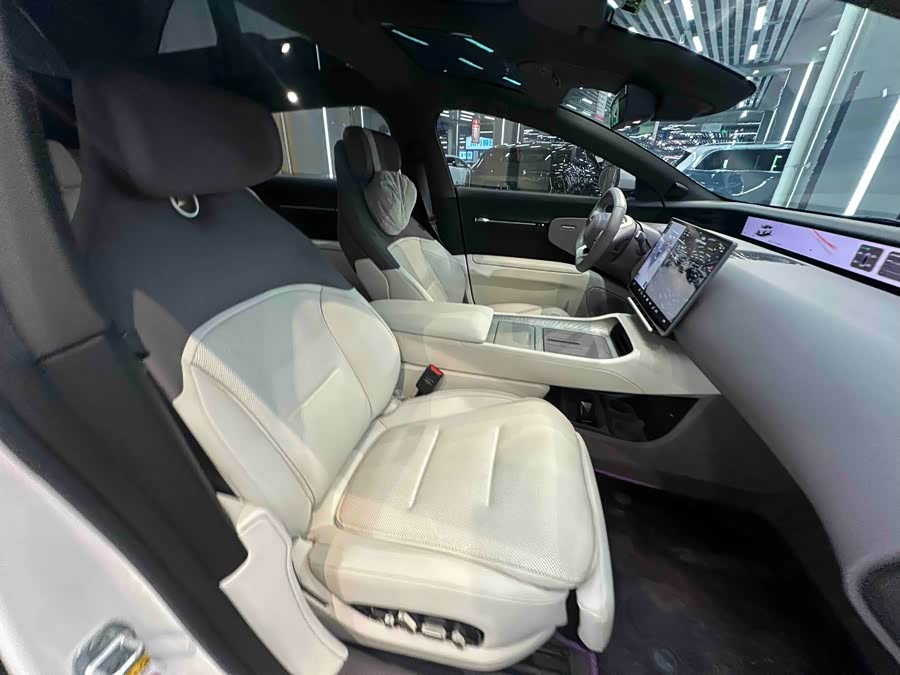 Avatr 12 2025 car image #27