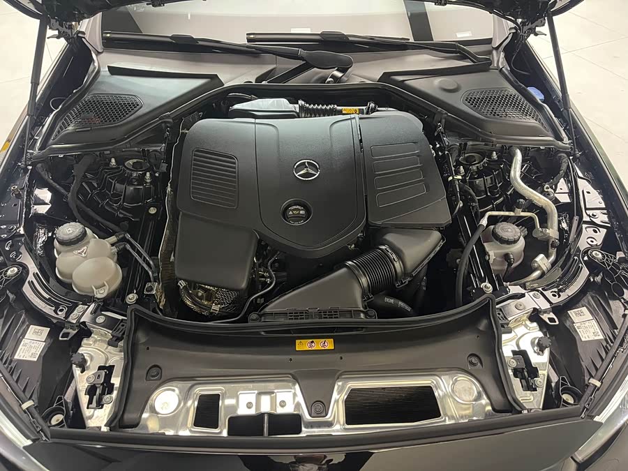 Mercedes-Benz E Class 2024 car image #27