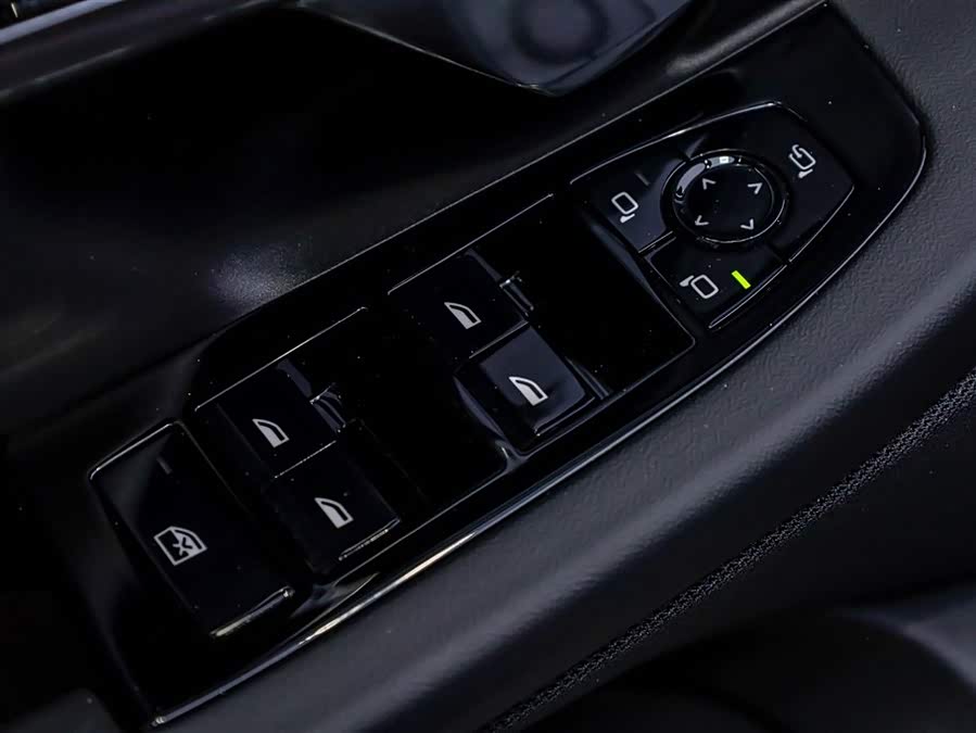 BMW 5 Series 2025 car image #27