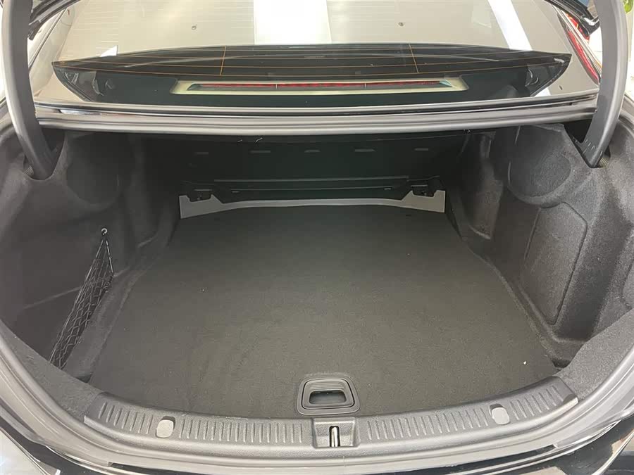 Mercedes-Benz E Class 2023 car image #27