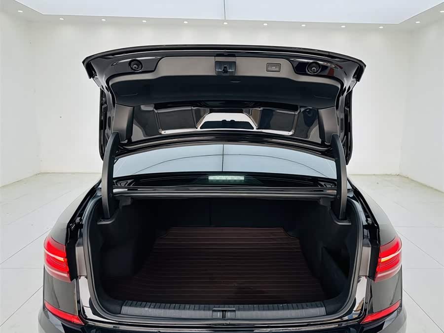 Volkswagen Passat 2023 صورة سيارة #27