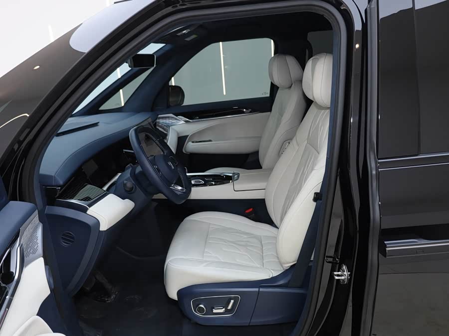 极氪 极氪009 2025 汽车图片 #27