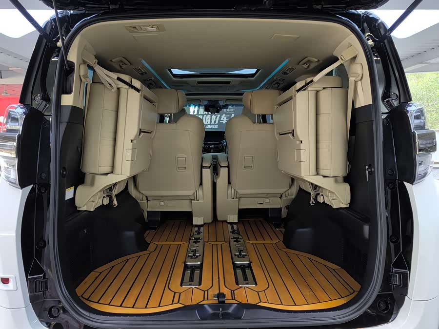 Toyota Vellfire 2022 car image #27