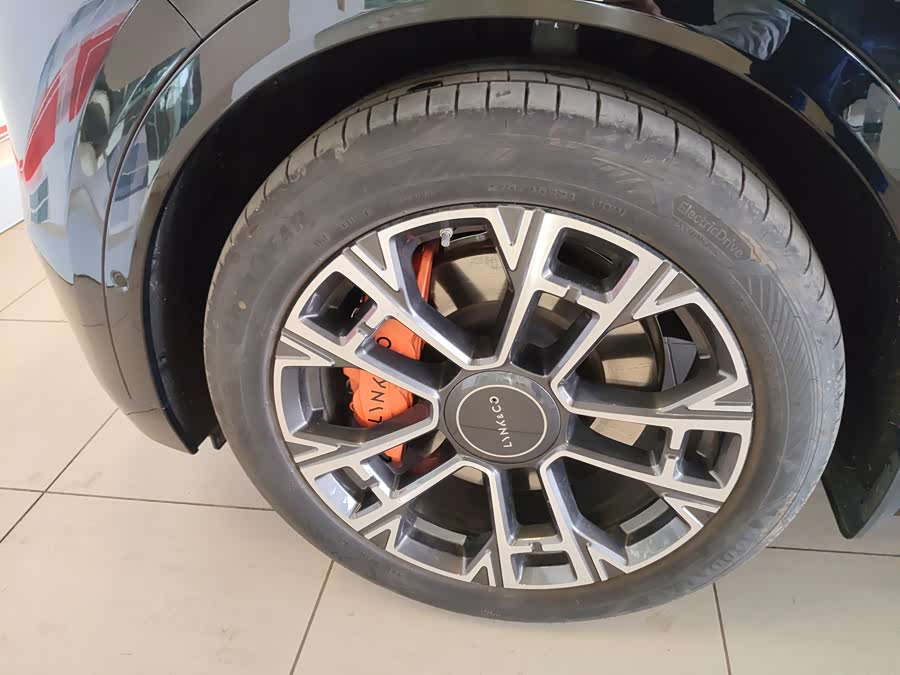 Lynk & Co 900 2025 car image #27