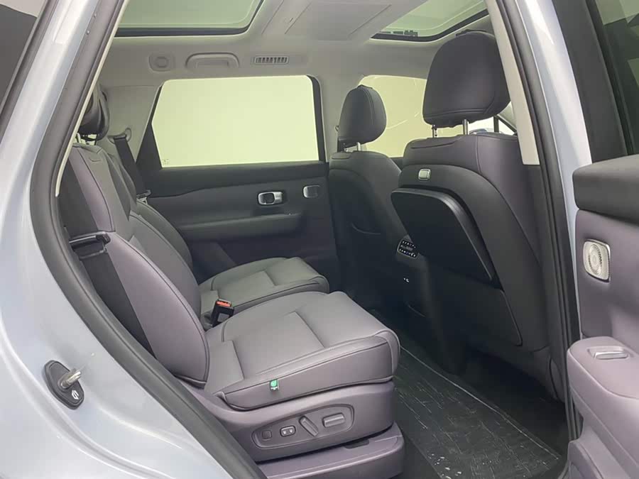 零跑汽车 零跑C16 2025 汽车图片 #27