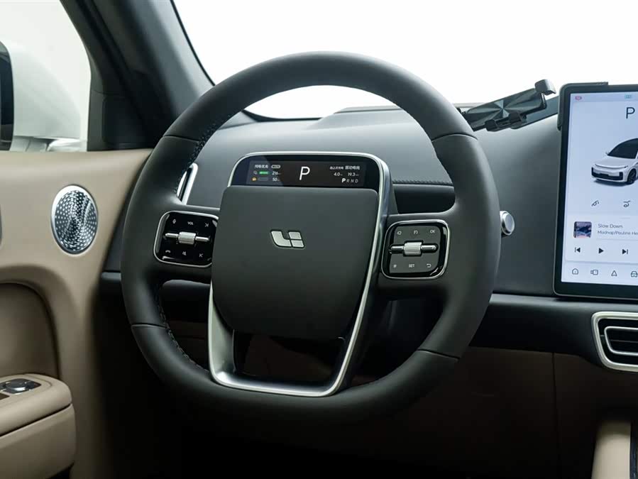 Li L7 2025 immagine di auto #27