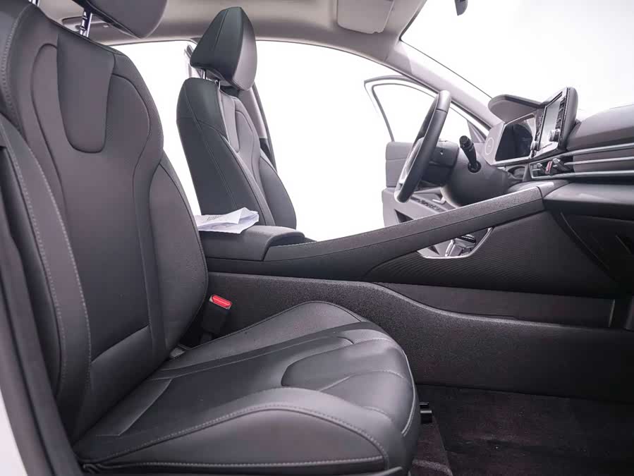 Hyundai Elantra 2024 imagen de coche #27