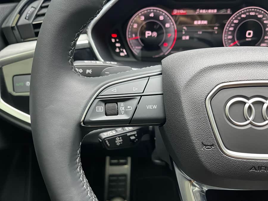 Audi Q3 2023 car image #27