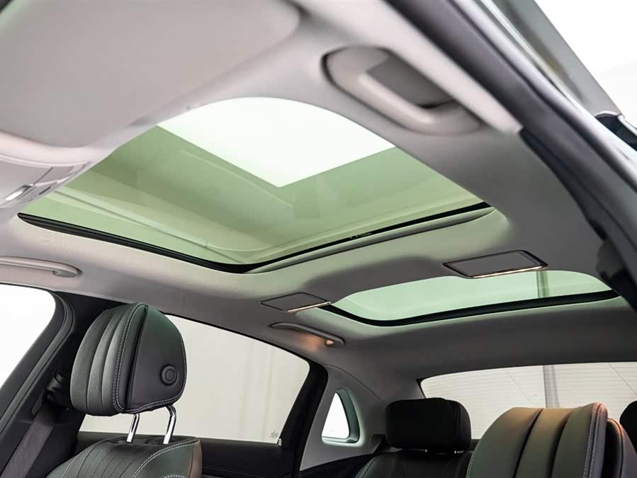 Mercedes-Benz E Class 2023 car image #27