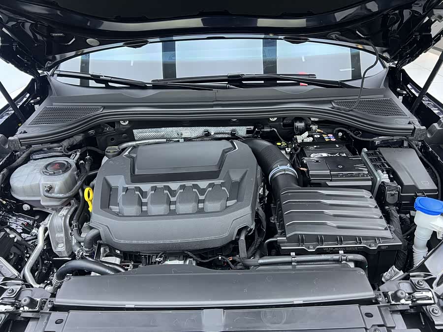 Volkswagen Passat 2025 car image #27