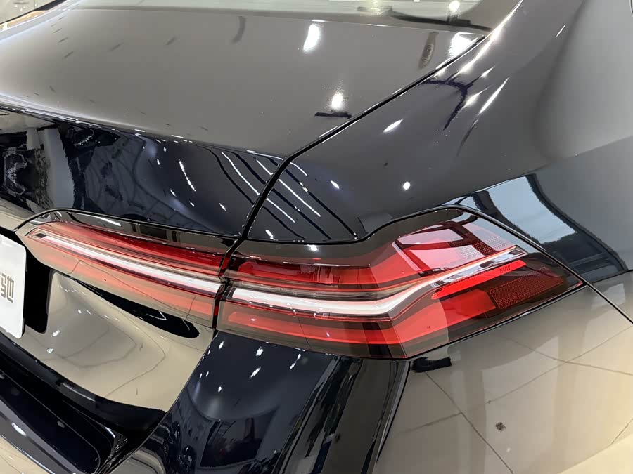 BMW 5 Series 2025 car image #27