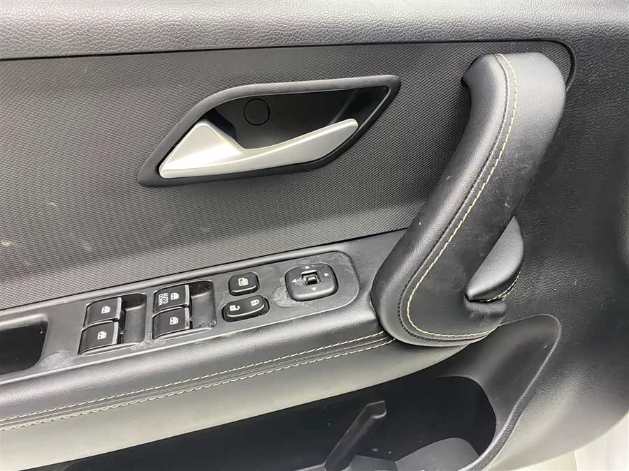 JAC 2019 car image #27