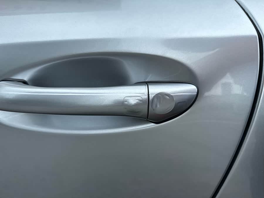 Mercedes-Benz SL Class 2010 car image #27