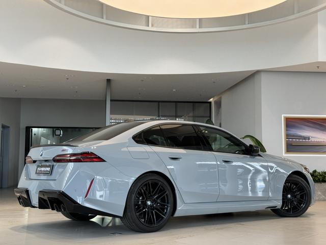 BMW M5 New Energy car image #27