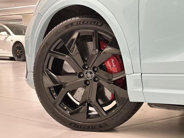 Audi RS Q8 2021 #27 Audi RS Q8 2021 car image #27