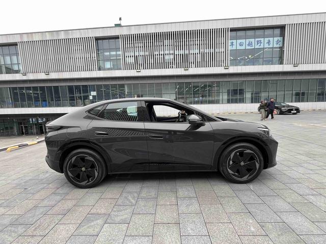 Volkswagen ID.UNYX 06 2024 #27 Volkswagen ID.UNYX 06 2024 image de voiture #27