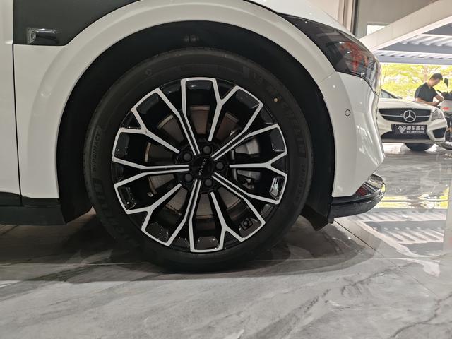 极氪 极氪007 2023 汽车图片 #27