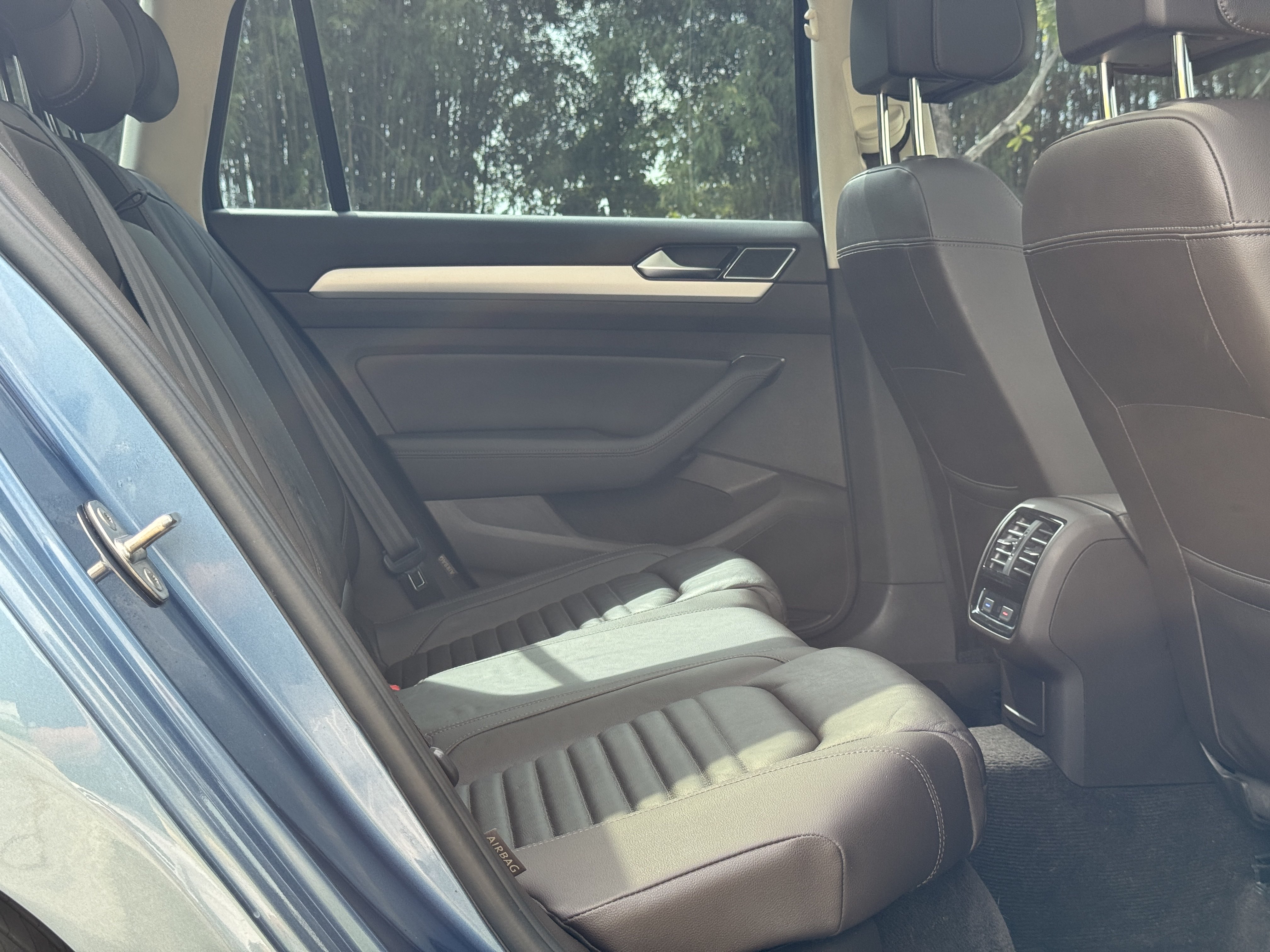 Volkswagen Passat Variant 2017 изображение автомобиля #27