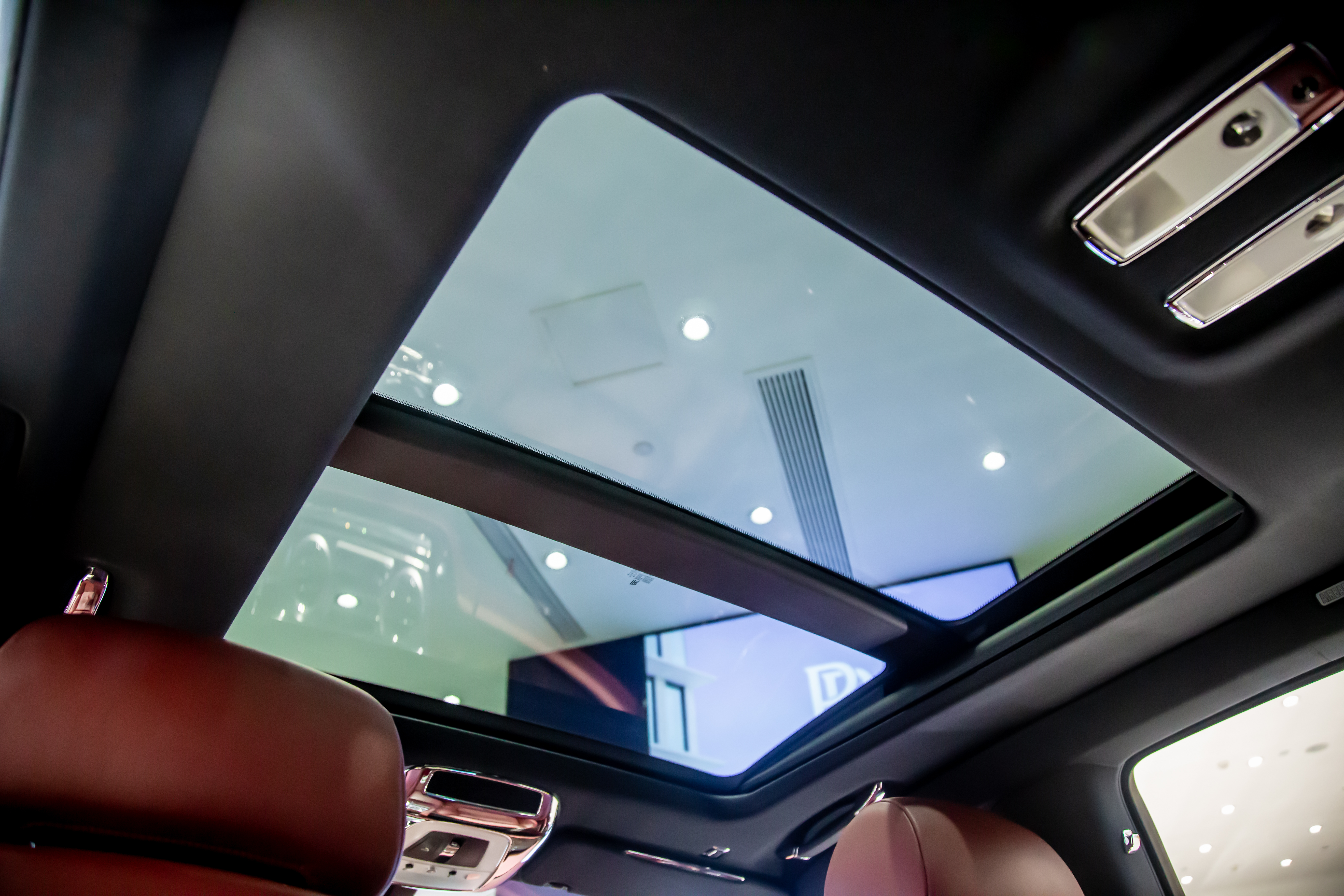 劳斯莱斯 古思特 2017 汽车图片 #27