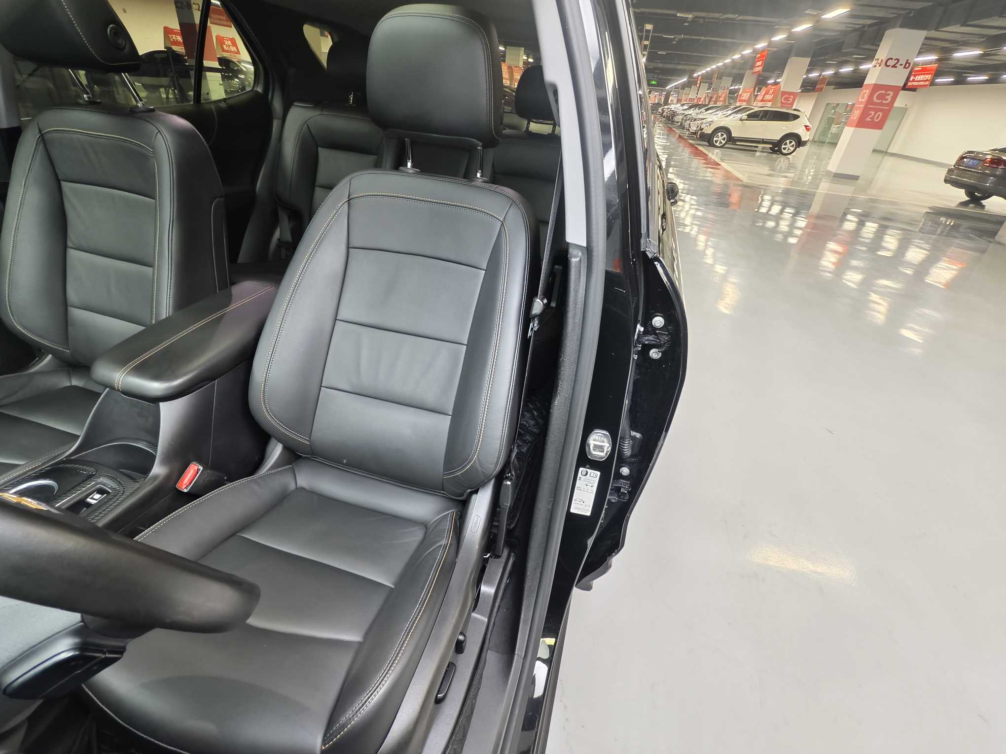 Chevrolet Equinox 2018 immagine di auto #27