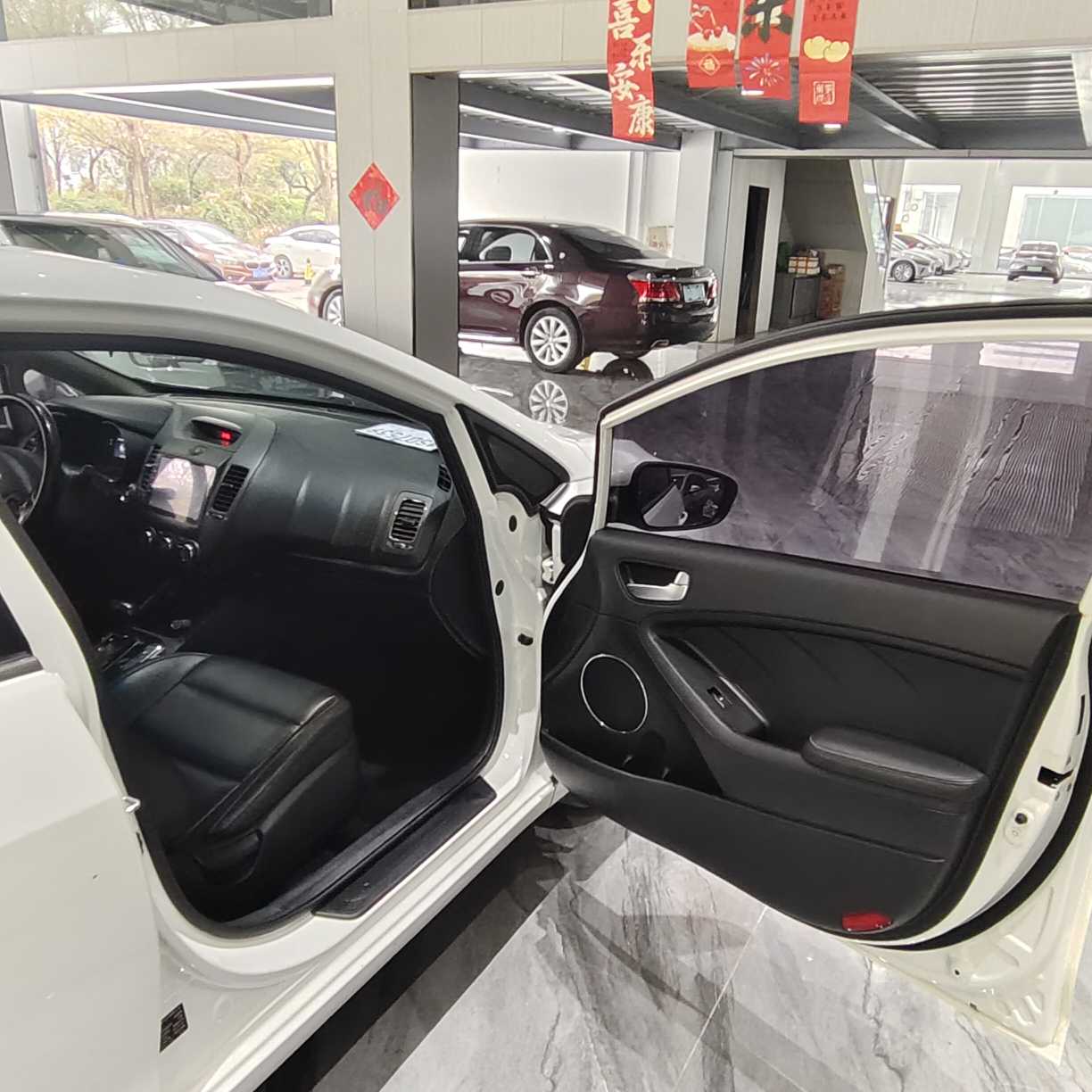 Kia K3 2018 car image #27