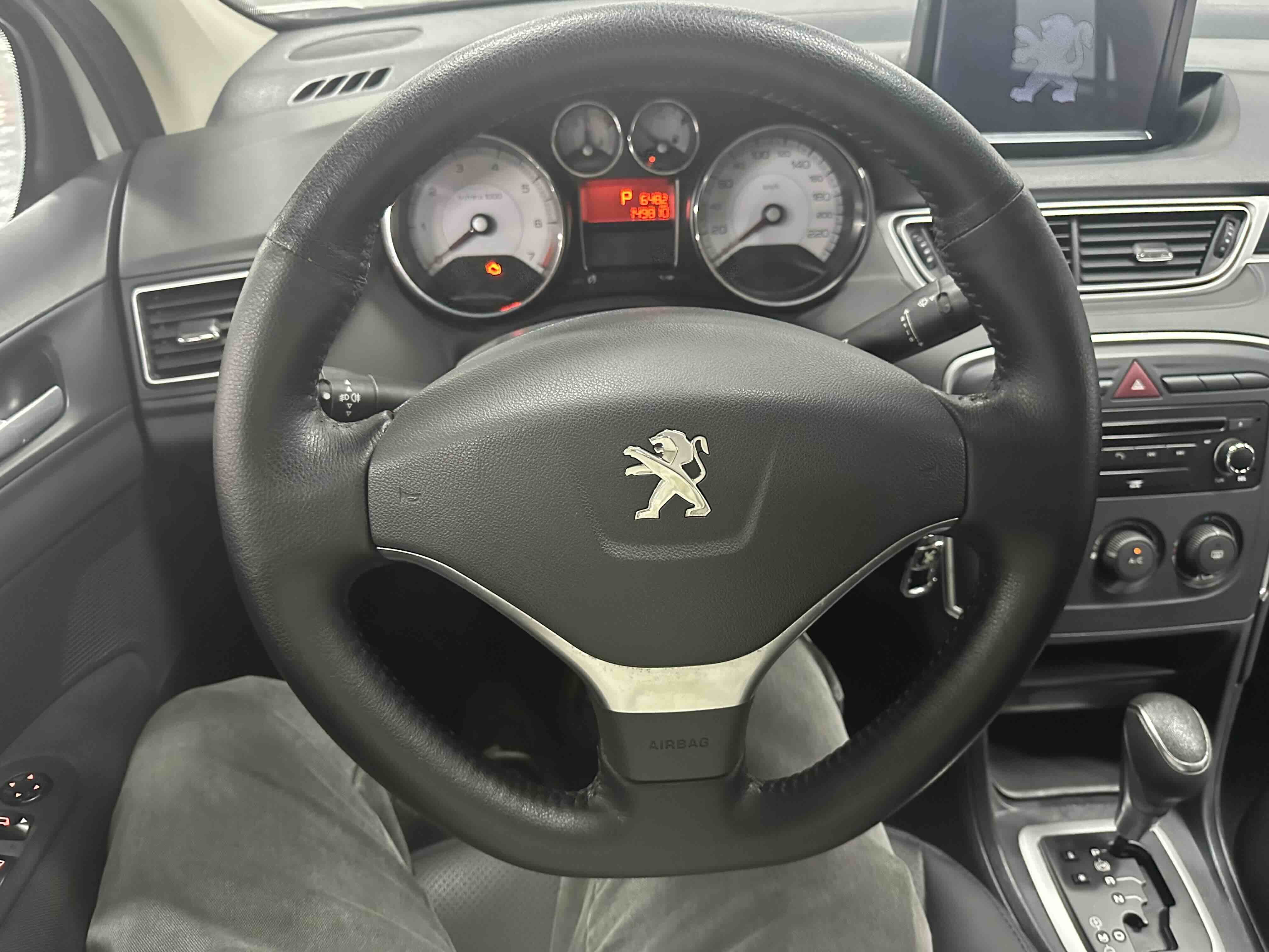 Peugeot 308 2015 #27 Peugeot 308 2015 car image #27