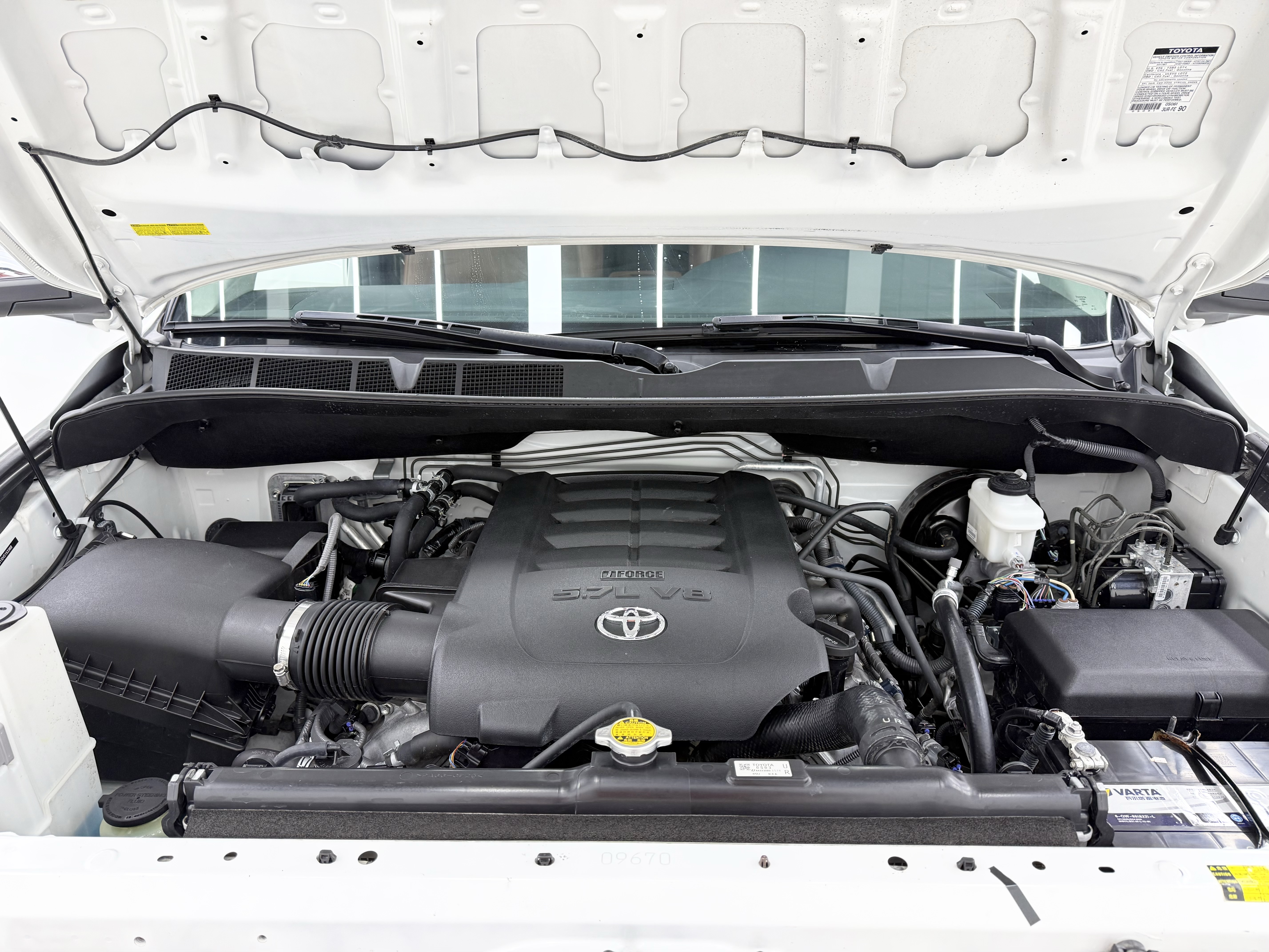Toyota 2017 #27 Toyota 2017 car image #27