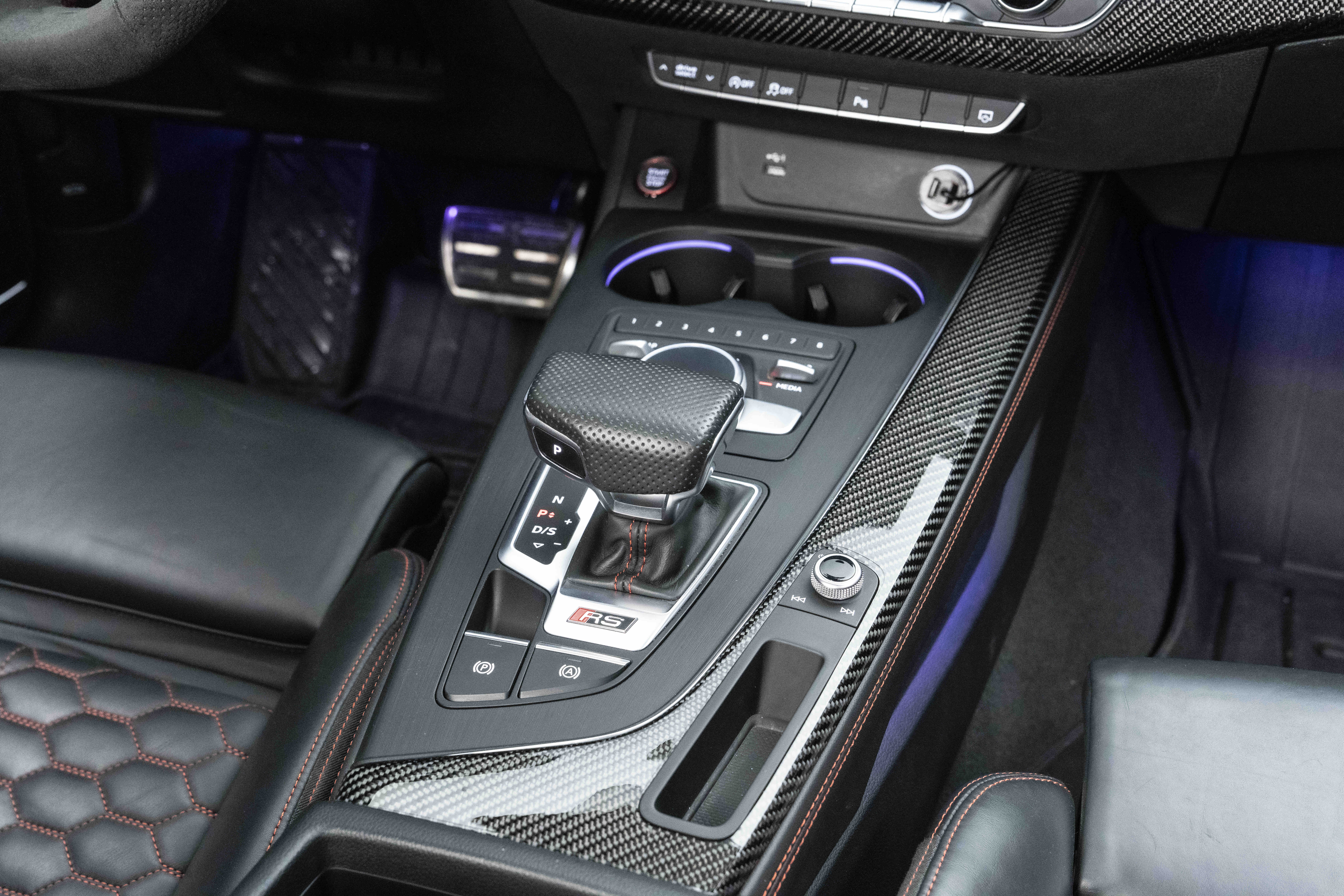 Audi RS 4 2020 #27 Audi RS 4 2020 immagine di auto #27