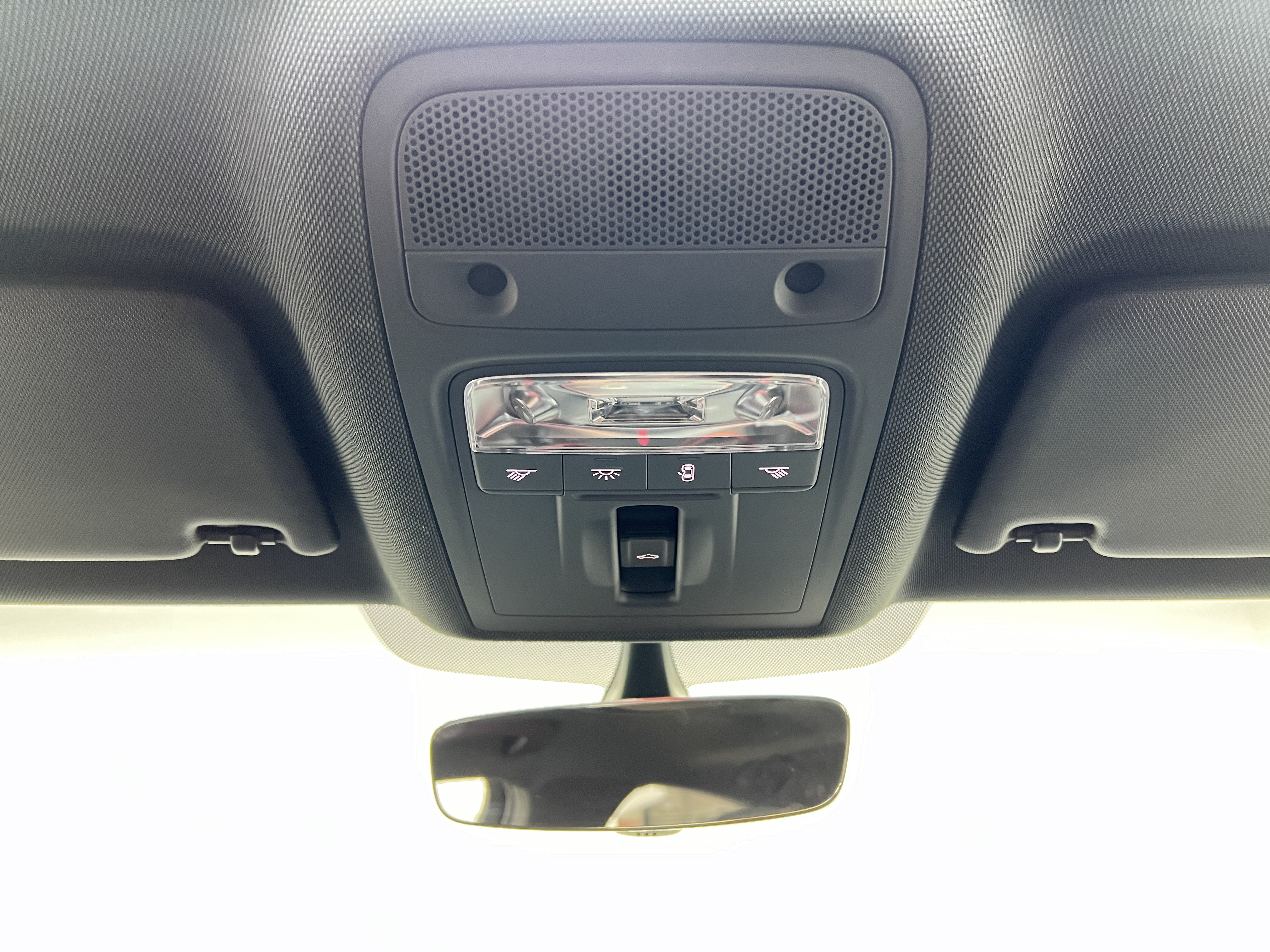 Audi S3 2019 car image #27