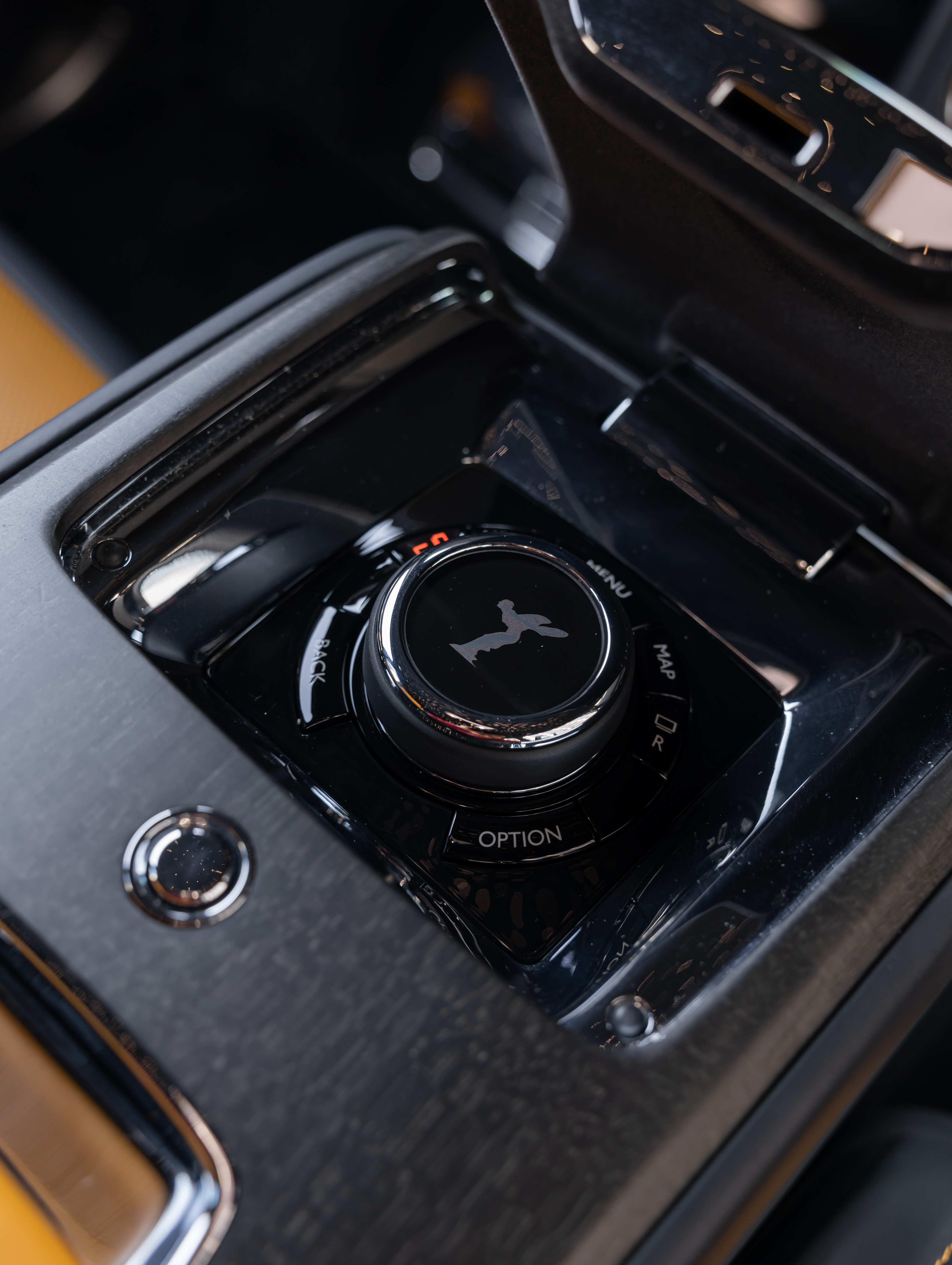 Volkswagen Cullinan 2022 car image #27