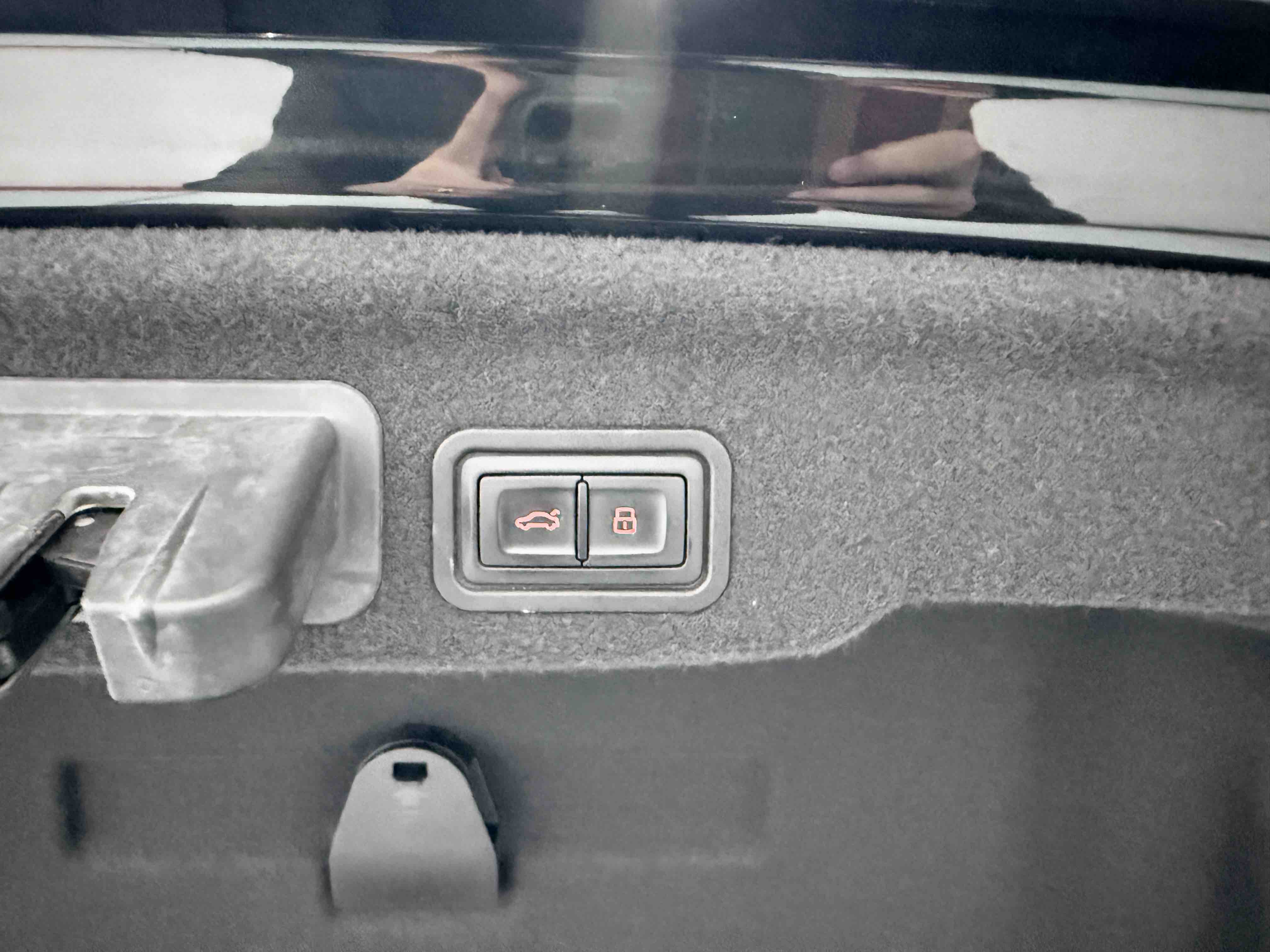 Audi A8 2015 car image #27