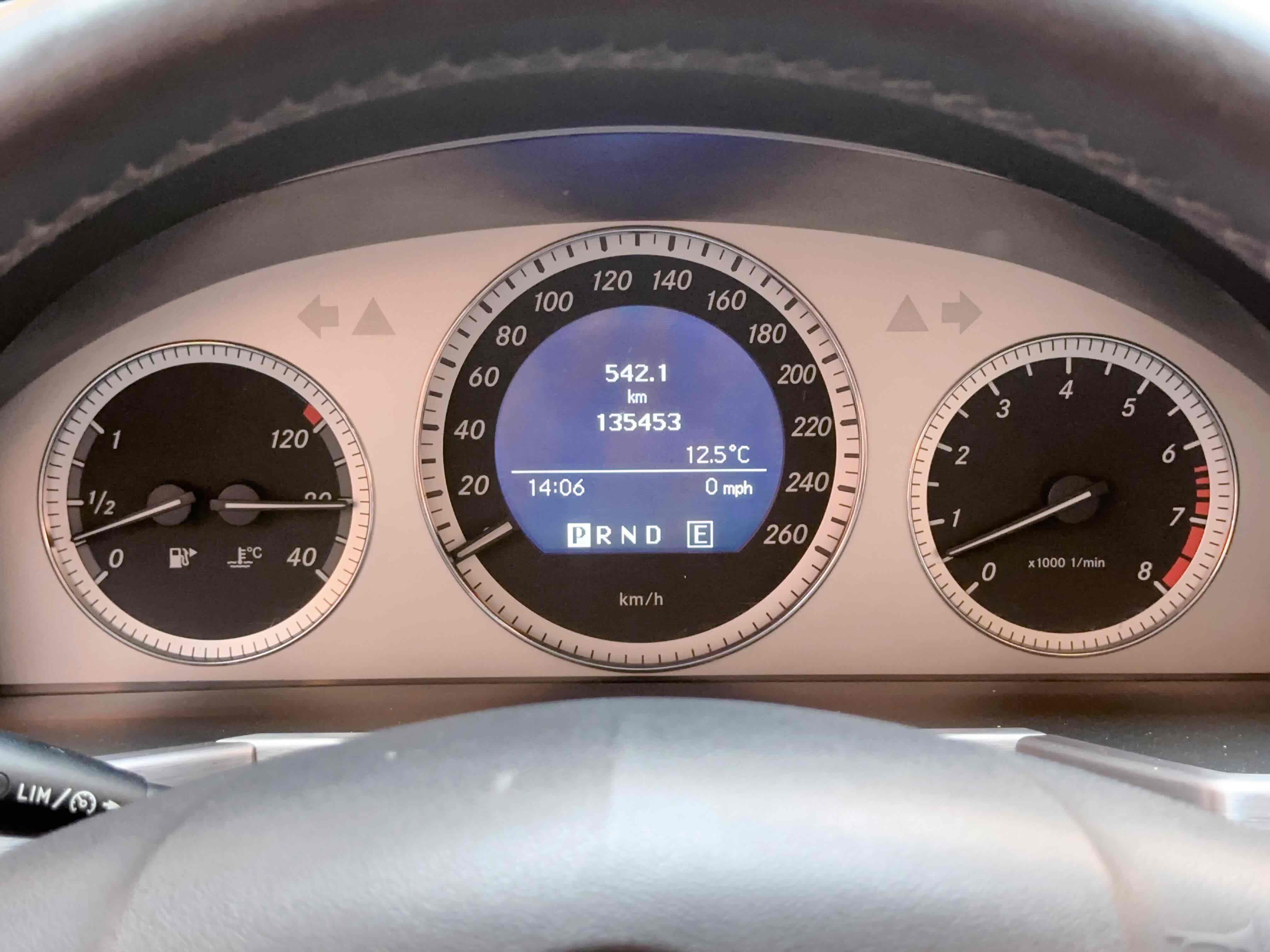 Mercedes-Benz GLK Class (Imported) 2011 #27 Mercedes-Benz GLK Class (Imported) 2011 car image #27