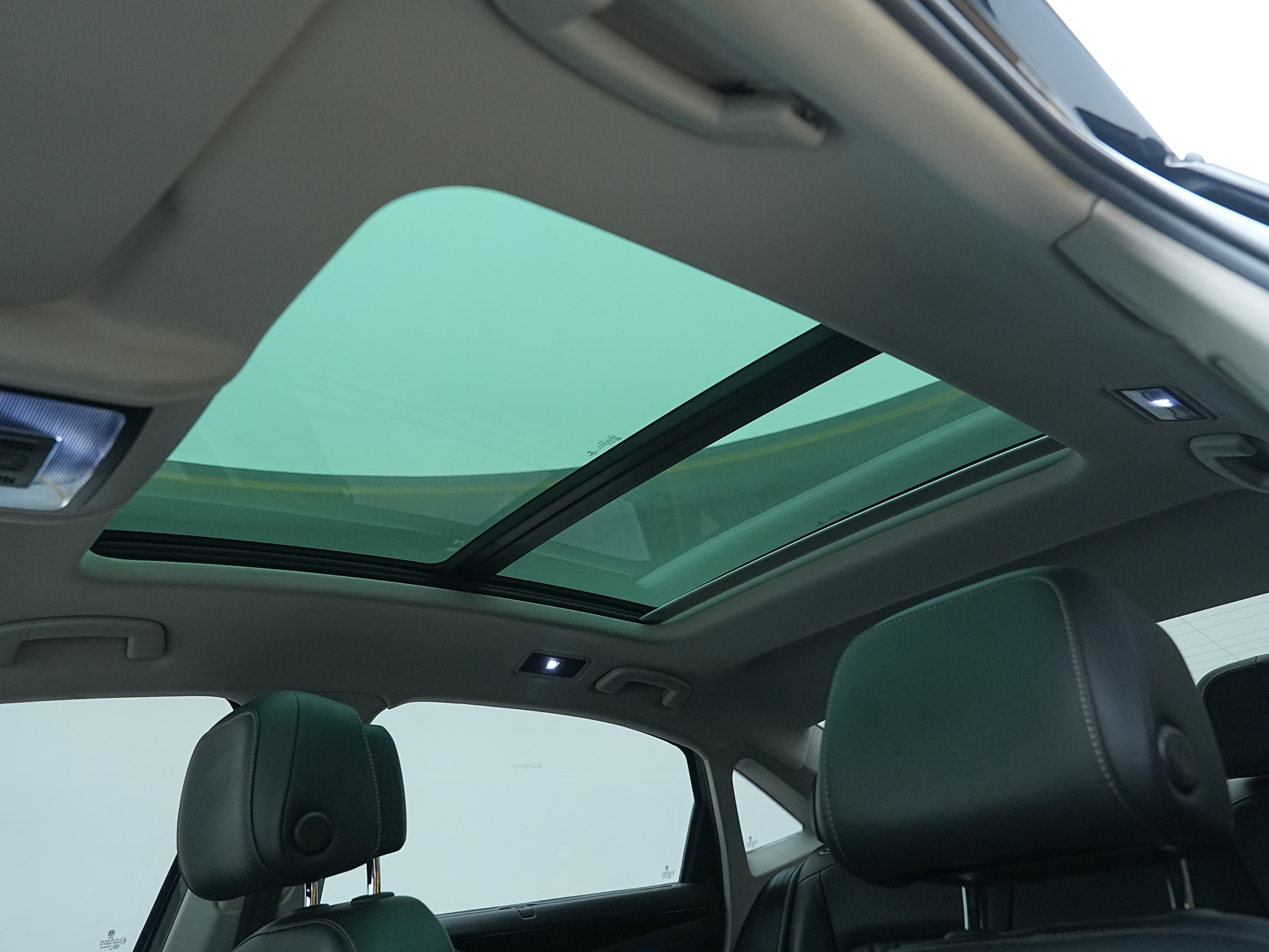 Volkswagen Passat 2020 immagine di auto #27