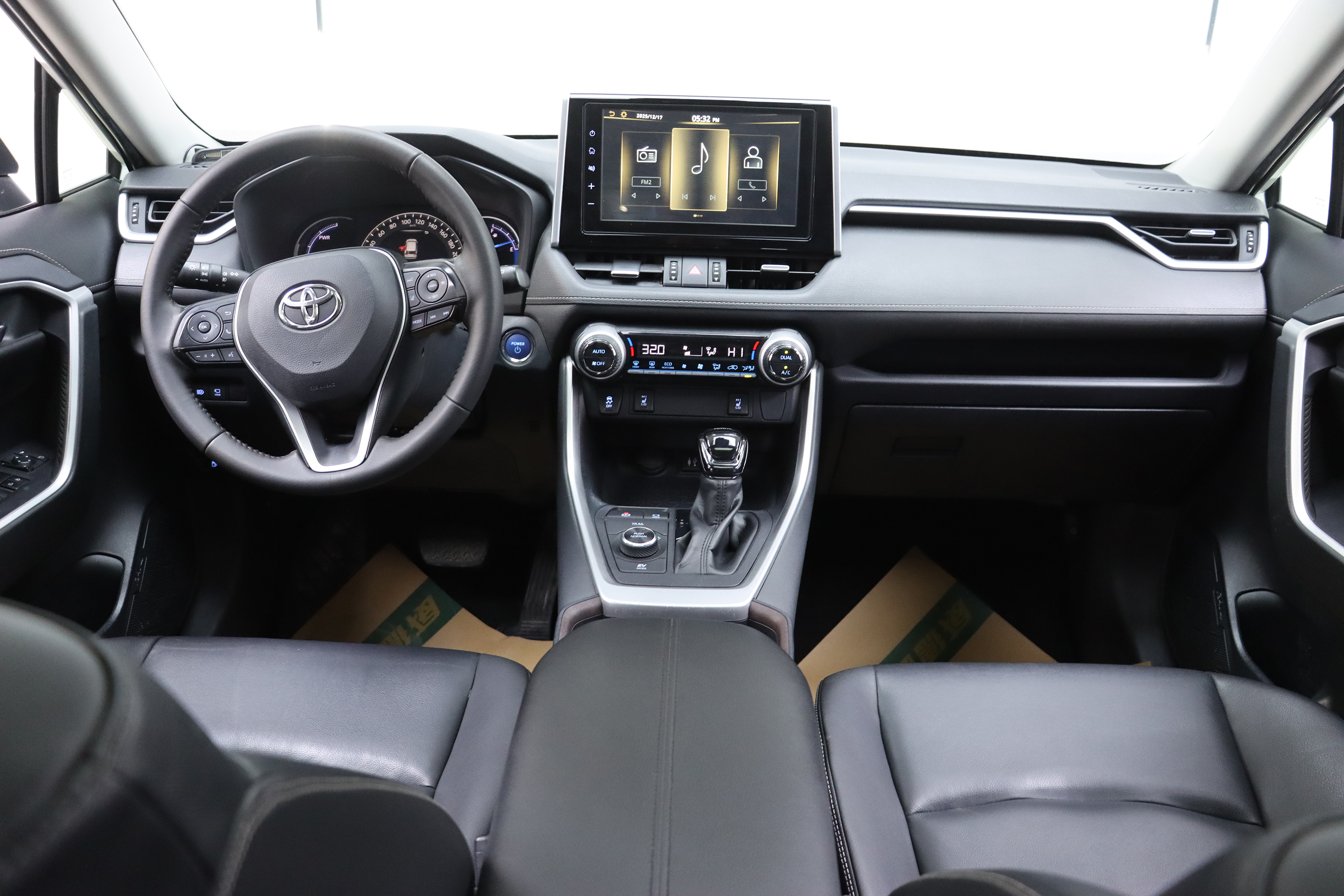 Toyota RAV4 2020 car image #27