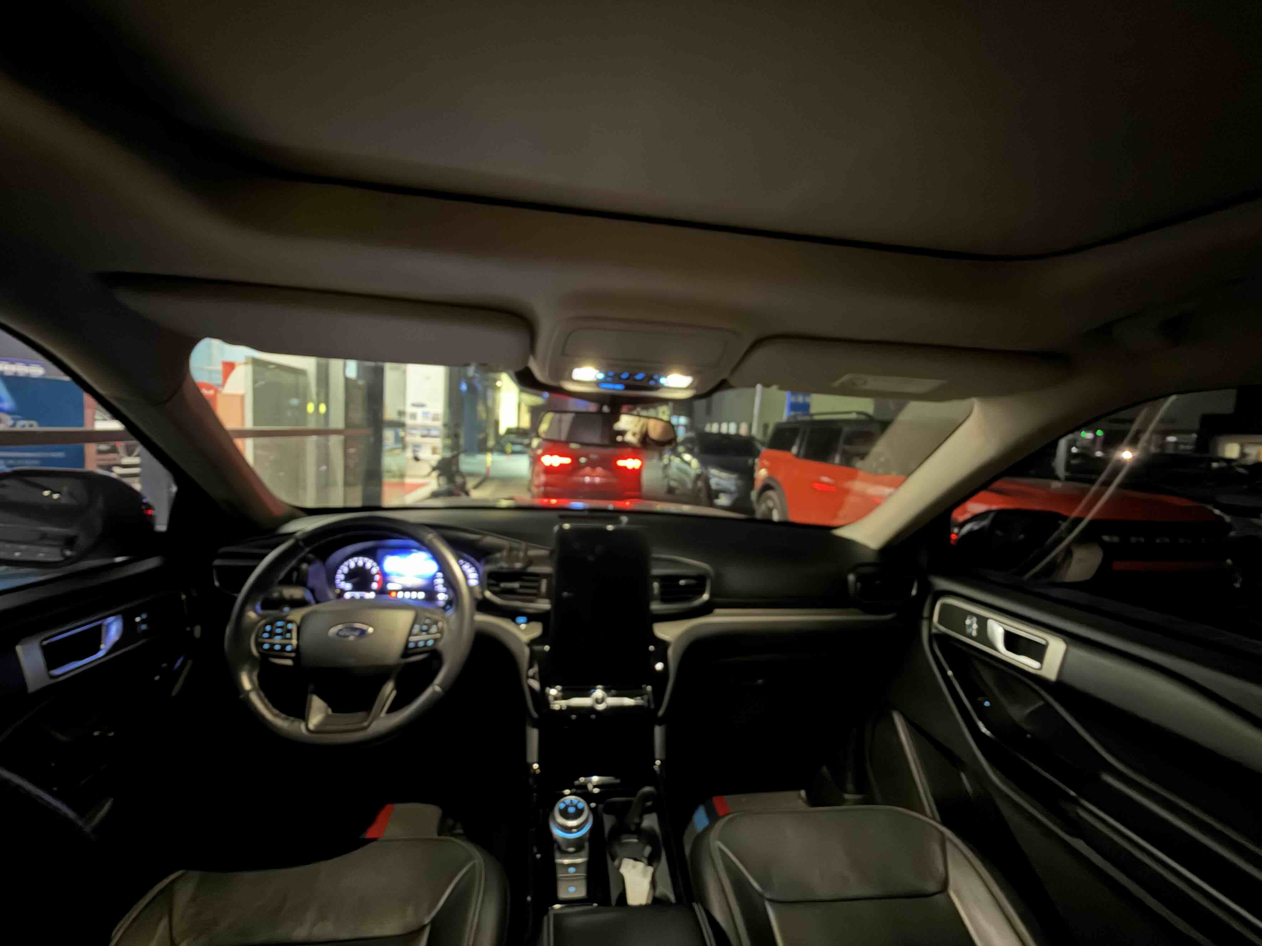 Ford Explorer 2022 car image #27