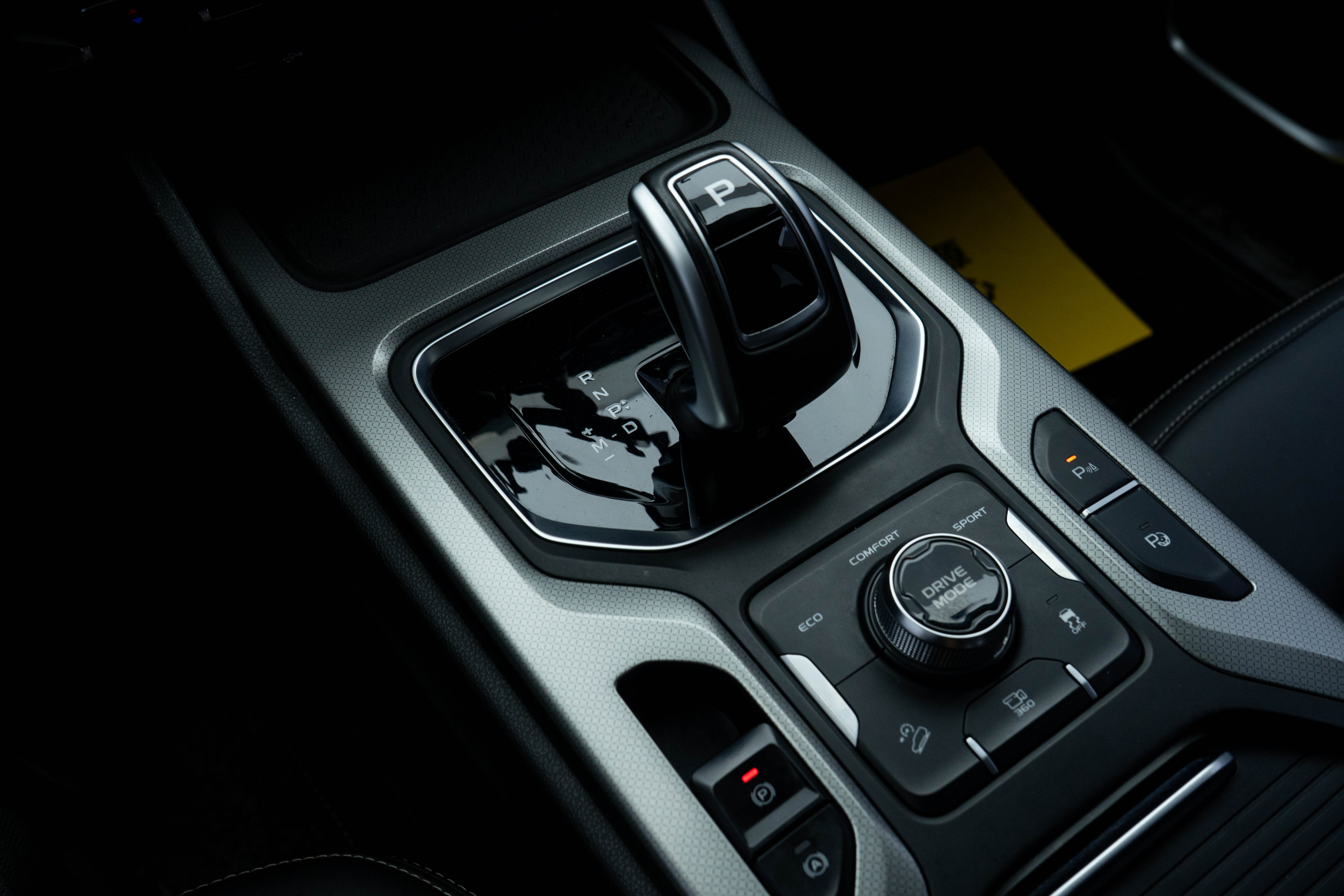 GEELY Okavango 2021 car image #27