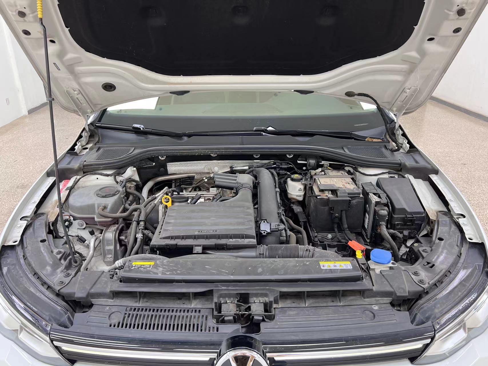 Volkswagen Golf 2022 car image #27