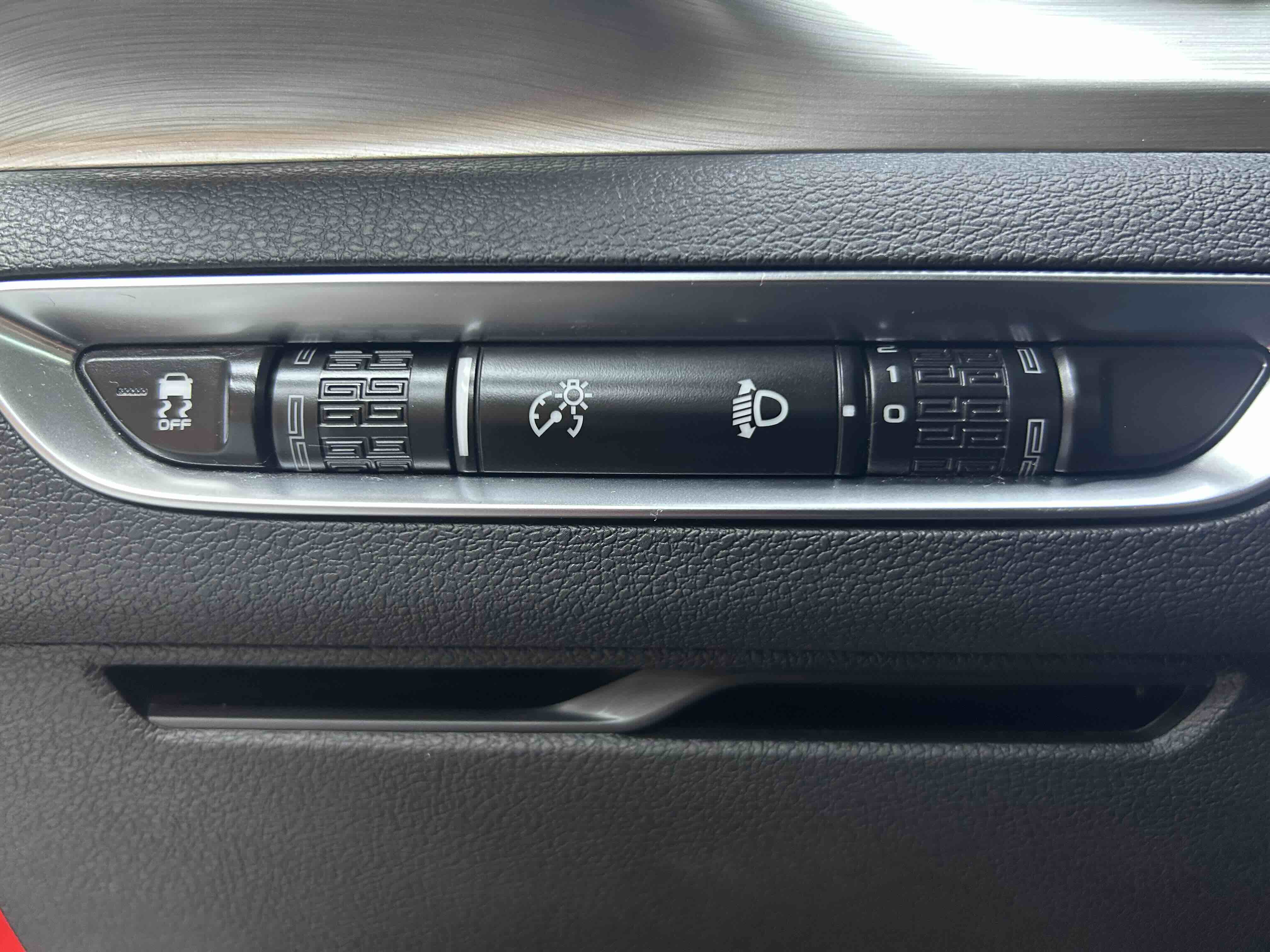 GEELY Coolray 2020 #27 GEELY Coolray 2020 car image #27