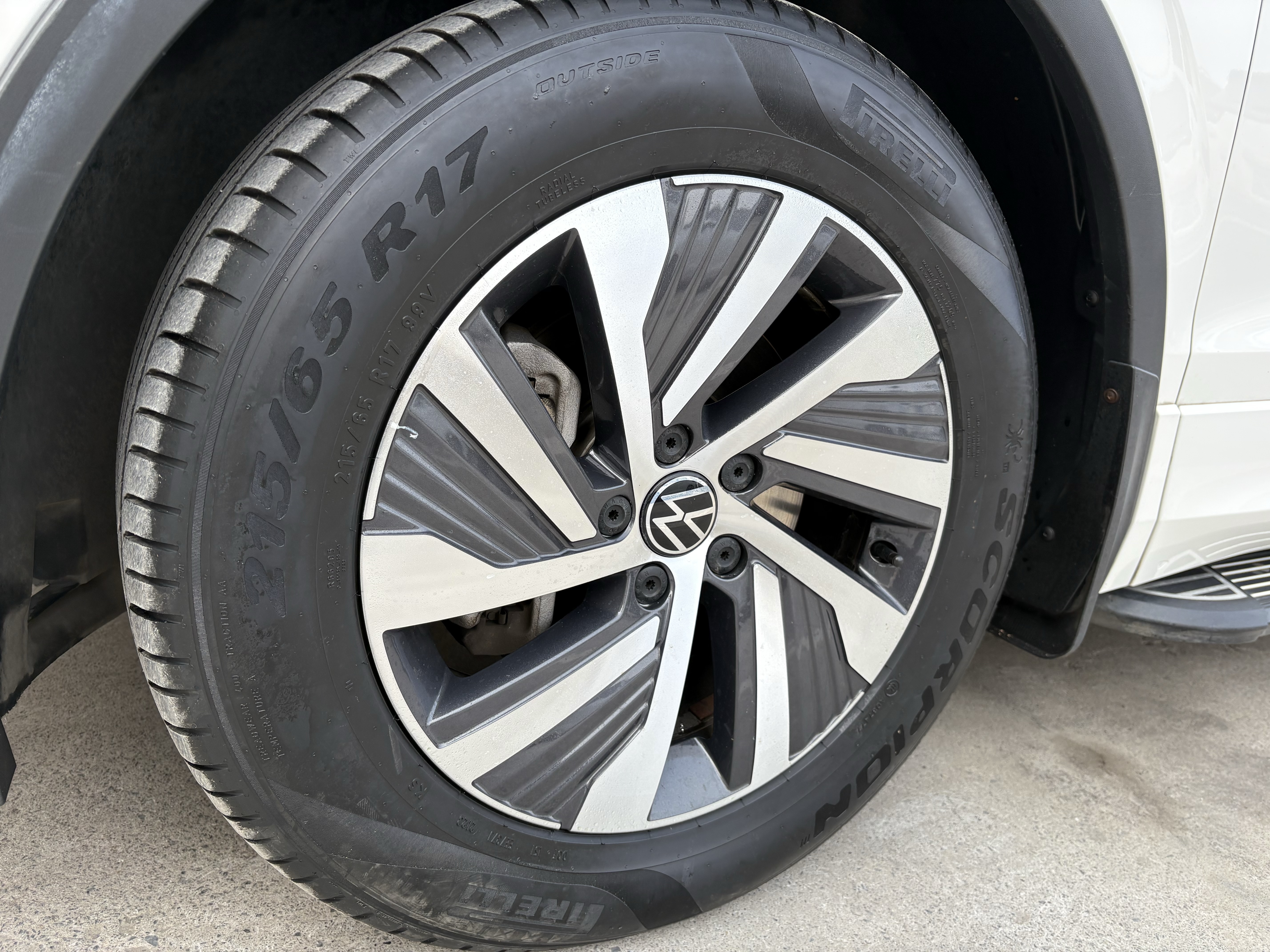 Volkswagen Tiguan L New Energy 2022 صورة سيارة #27