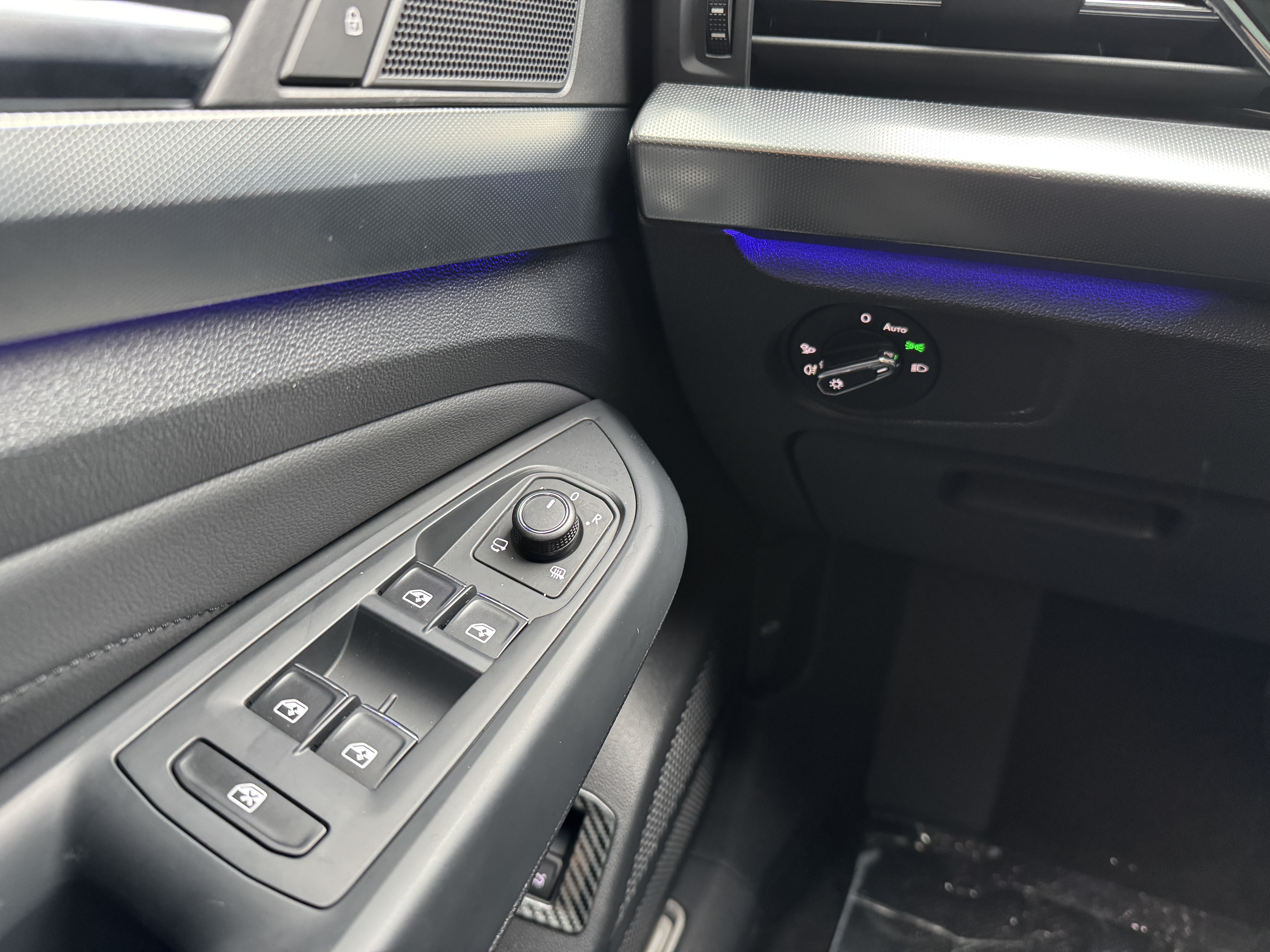 Volkswagen Passat 2022 car image #27