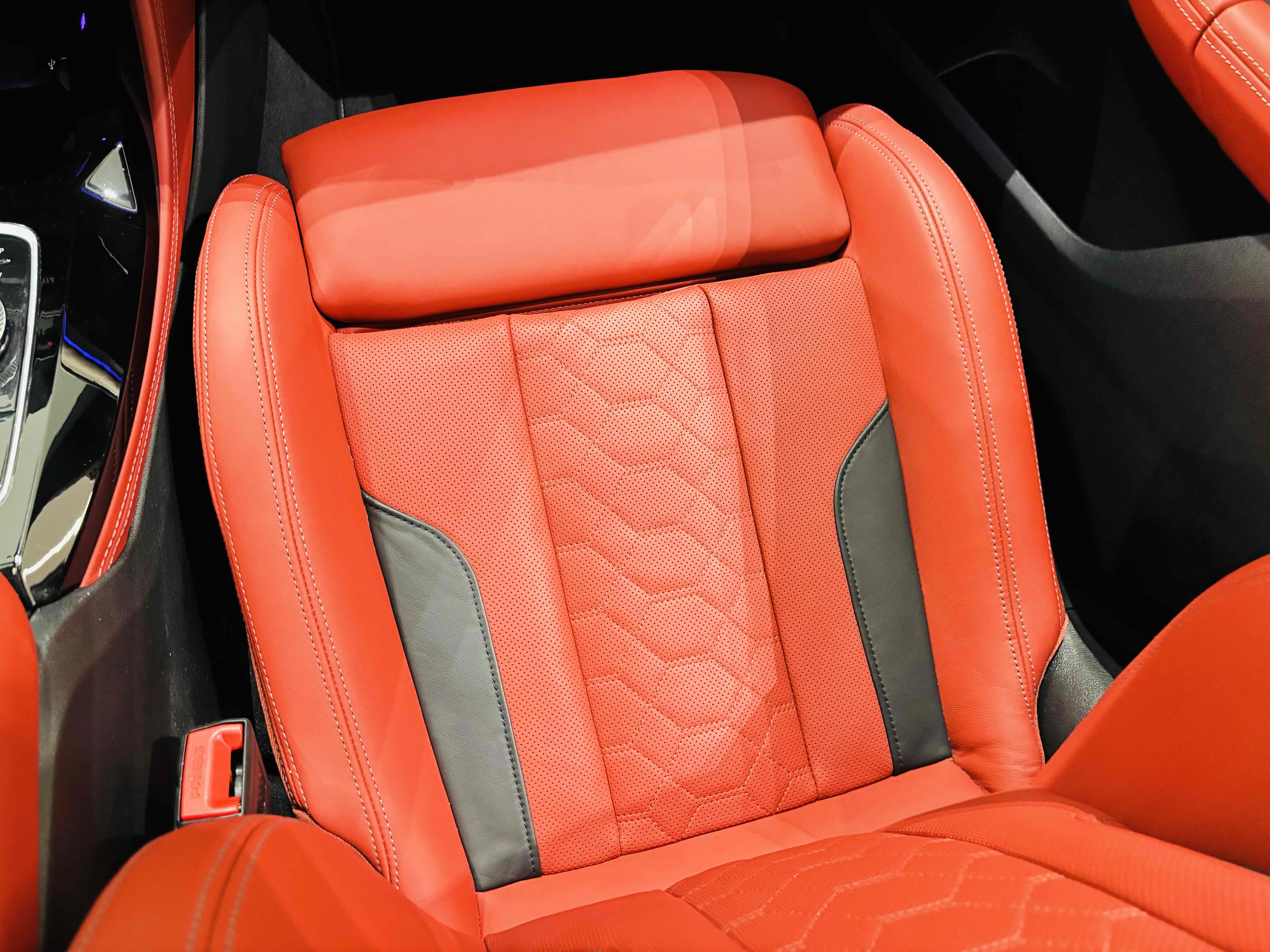 BMW X4 M 2023 car image #27