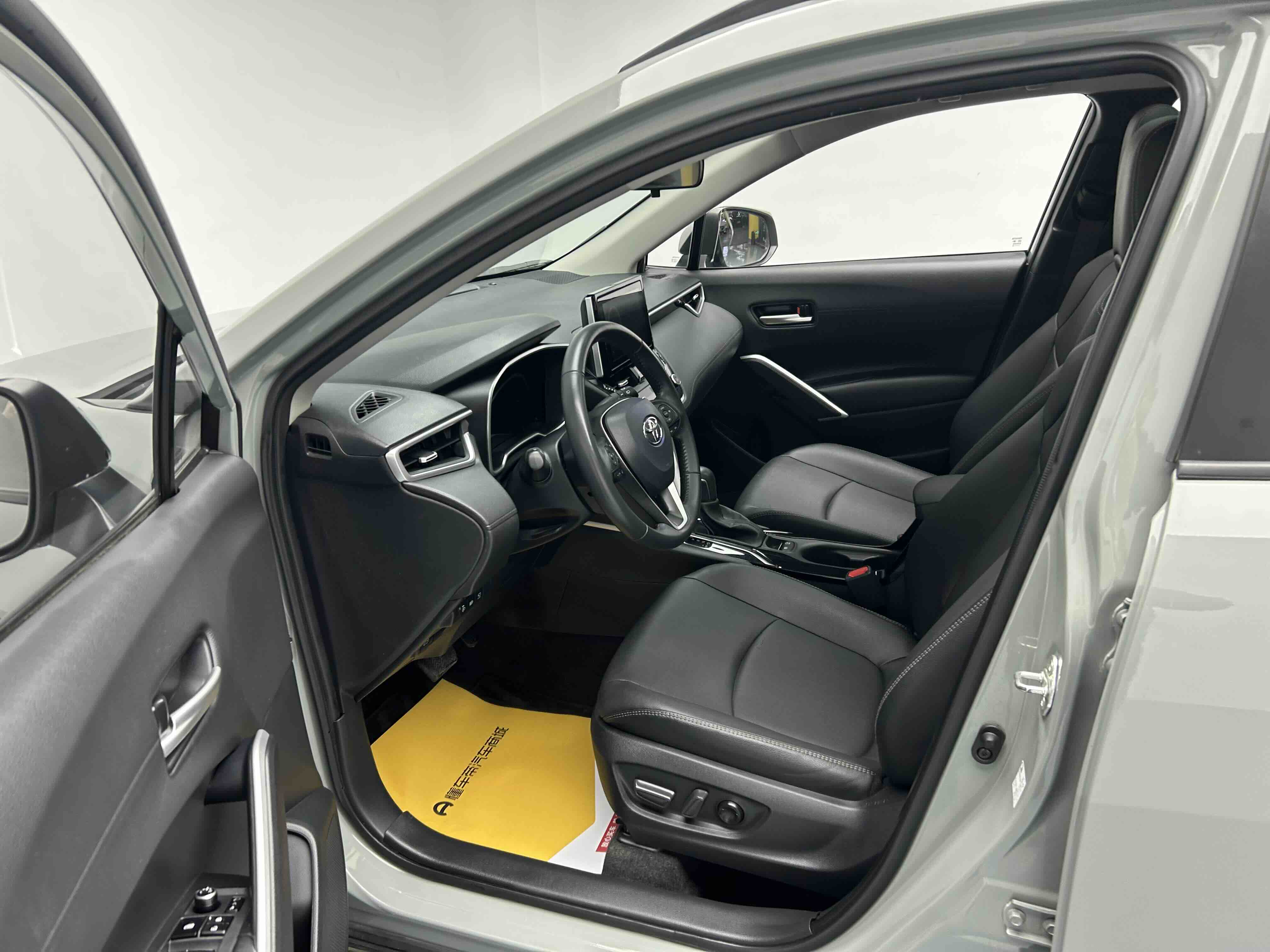 Corolla Cross 2022 #27 Corolla Cross 2022 car image #27