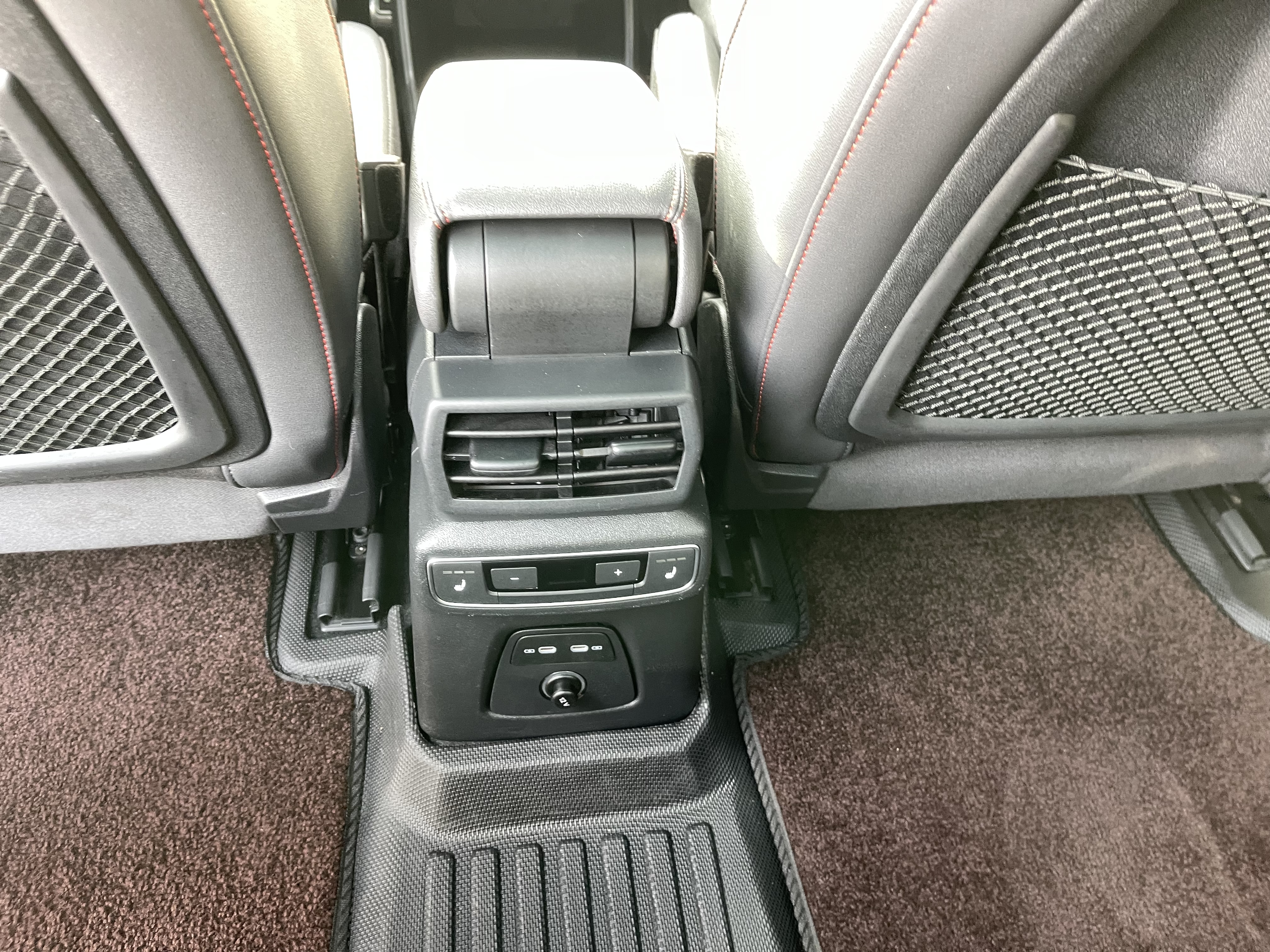 Audi Q5 e-tron 2022 immagine di auto #27