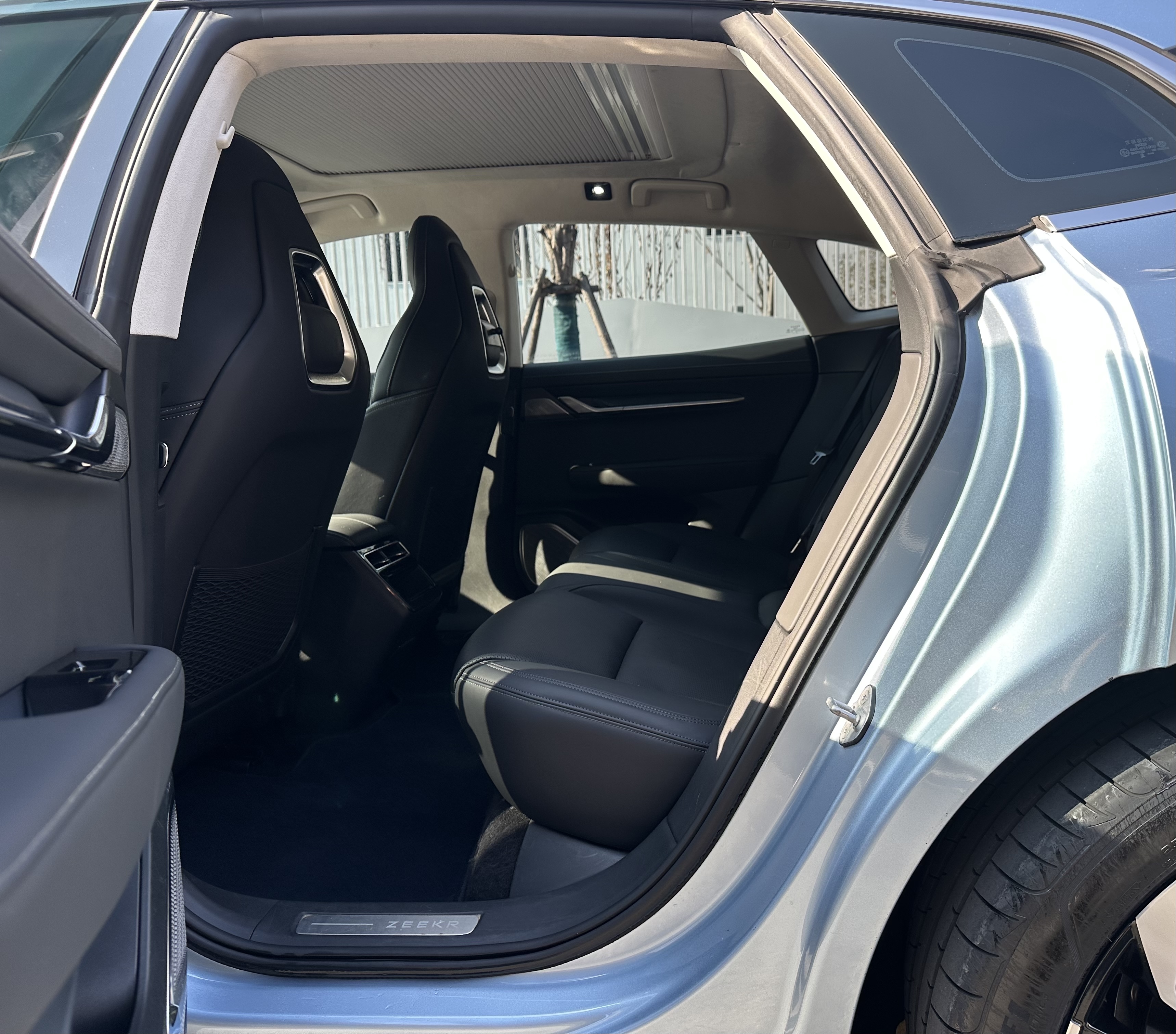 极氪 极氪001 2022 汽车图片 #27