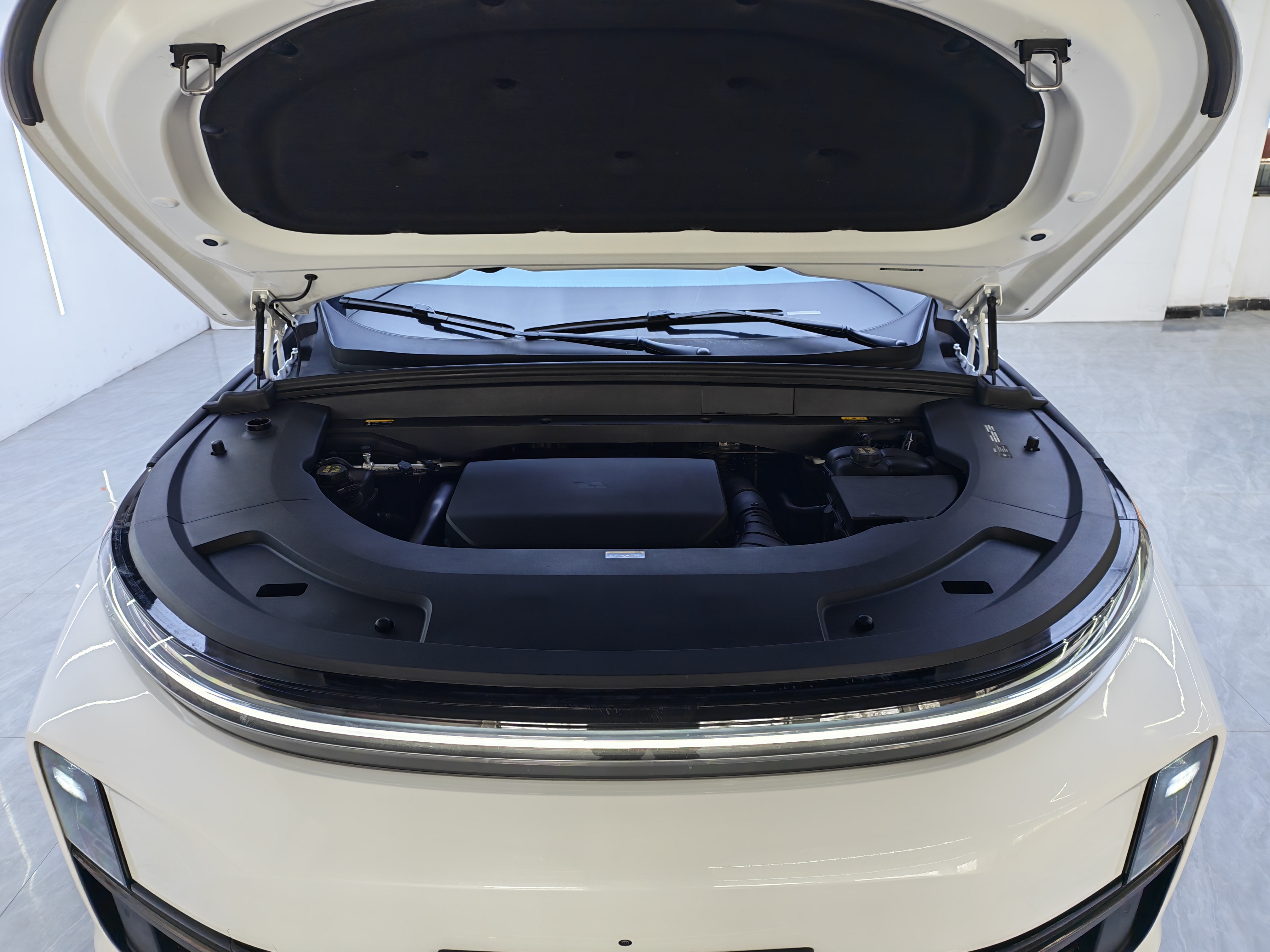 Li L7 2023 immagine di auto #27