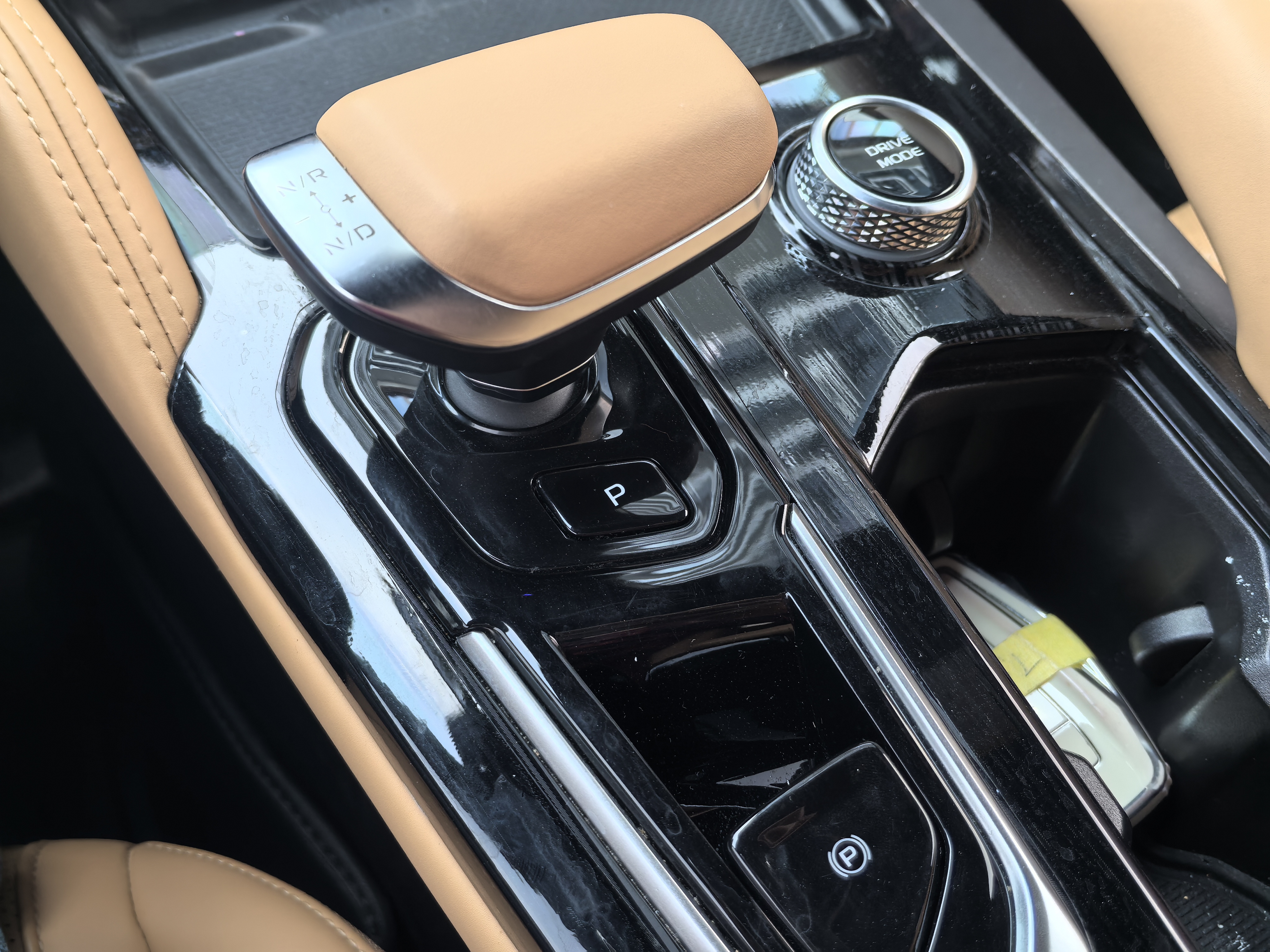 GEELY Monjaro EREV 2023 image de voiture #27