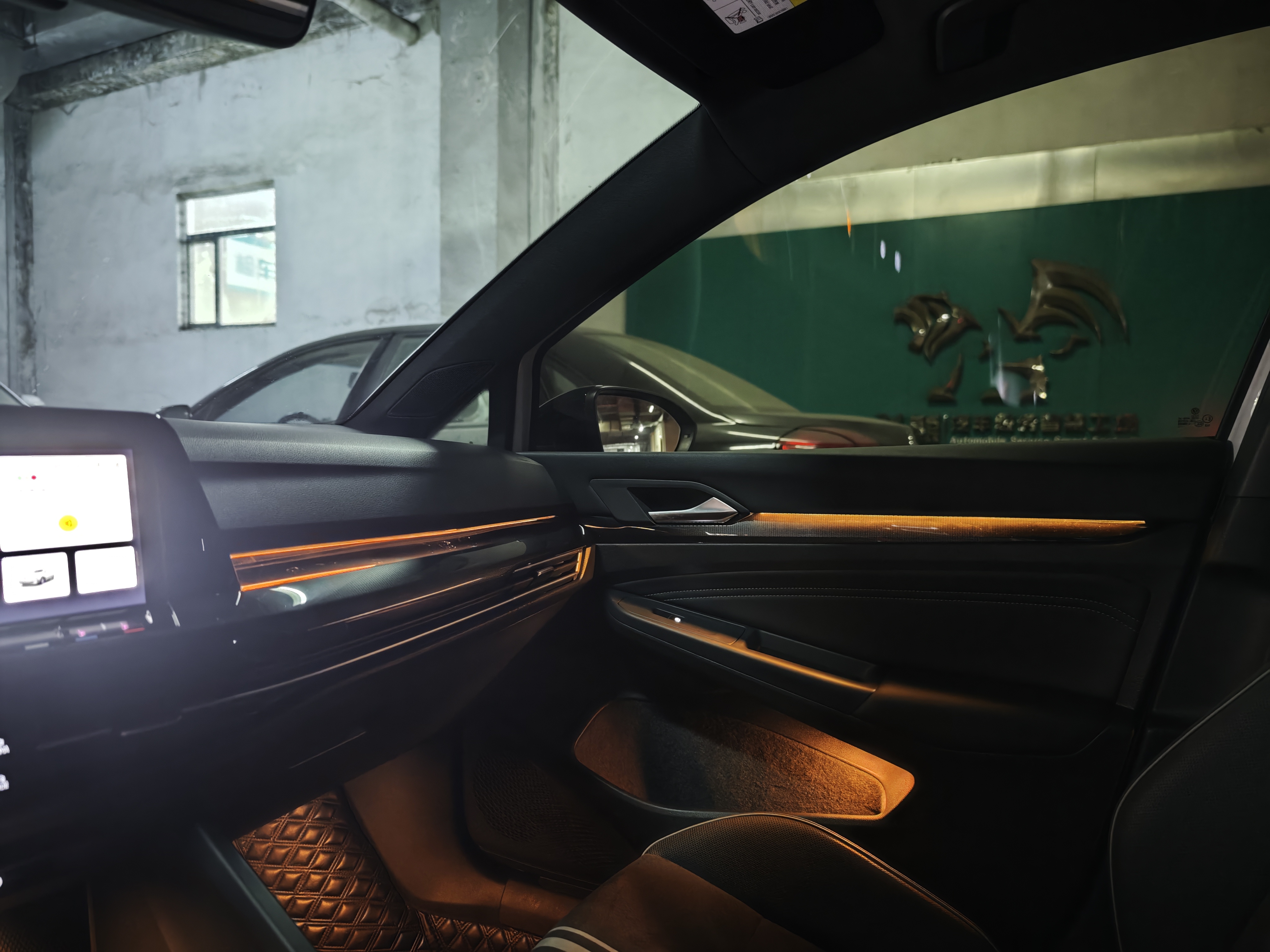 Volkswagen Golf 2023 car image #27