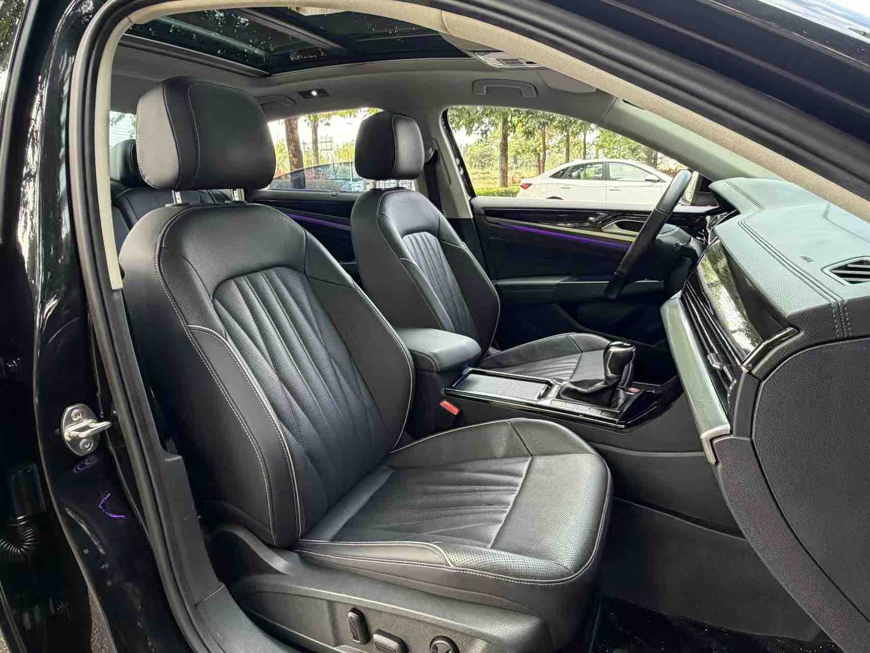 Volkswagen Passat 2023 car image #27