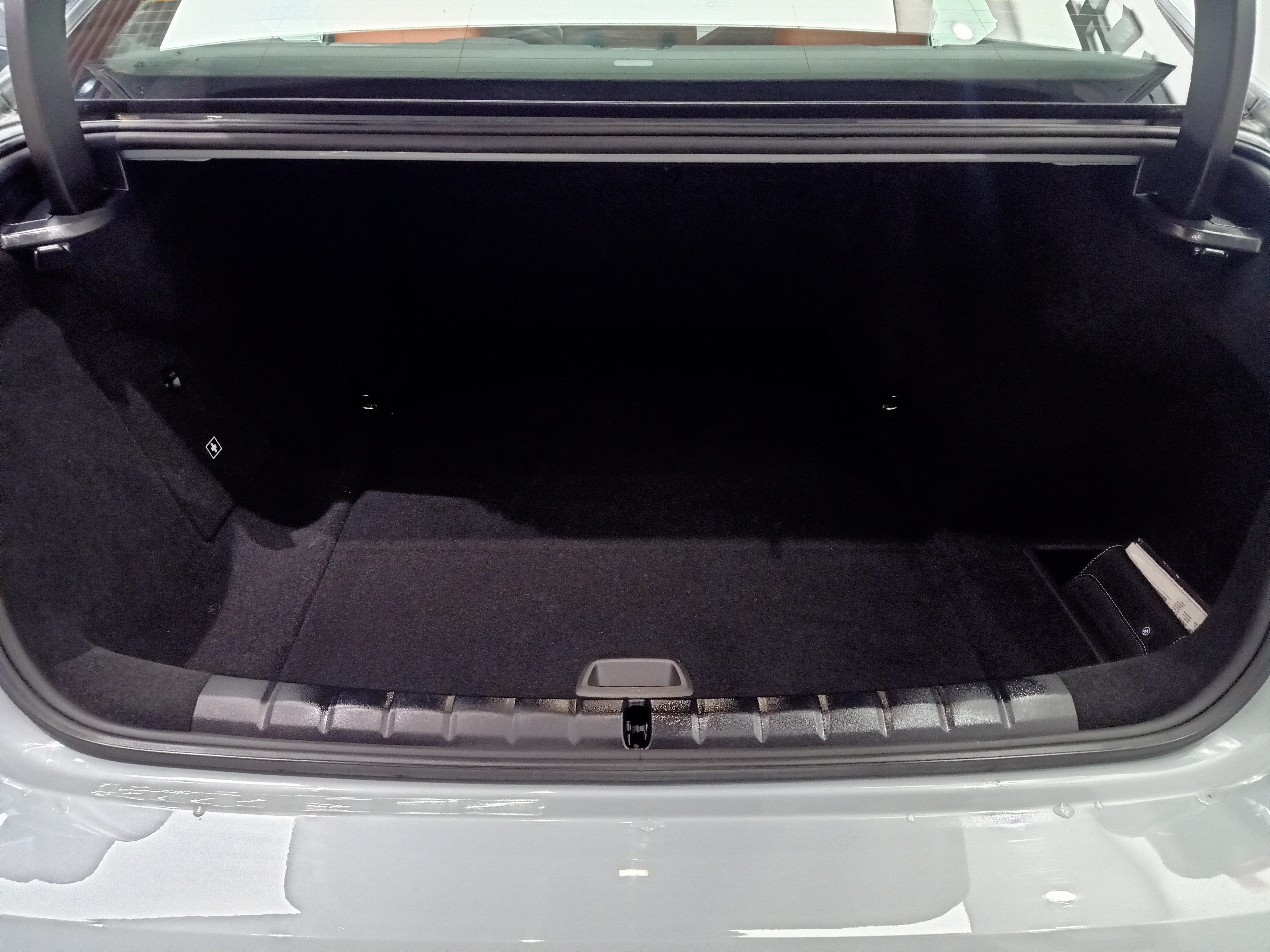 BMW i7 2023 car image #27