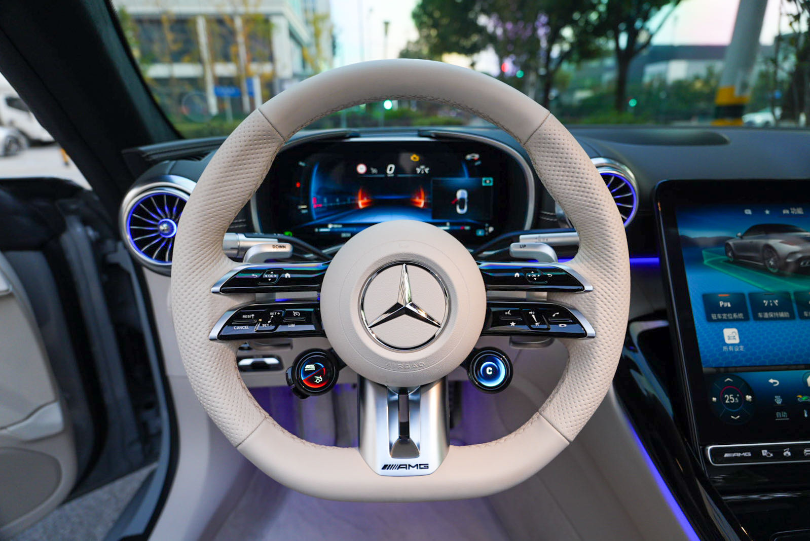 Mercedes-Benz SL Class 2025 immagine di auto #27